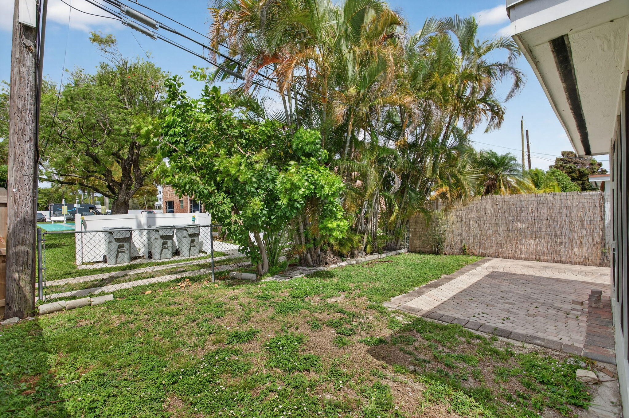 371 SE 1st Avenue