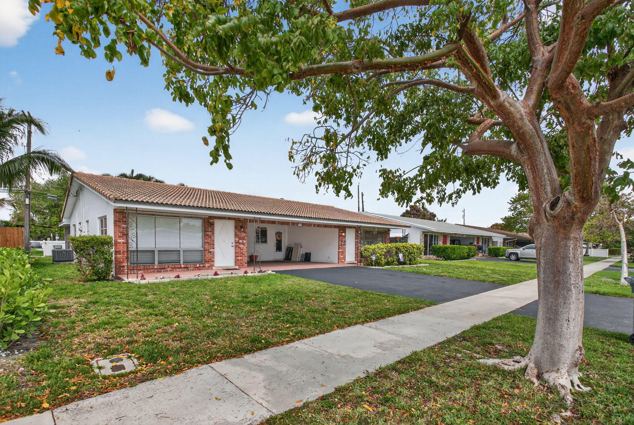 371 SE 1st Avenue