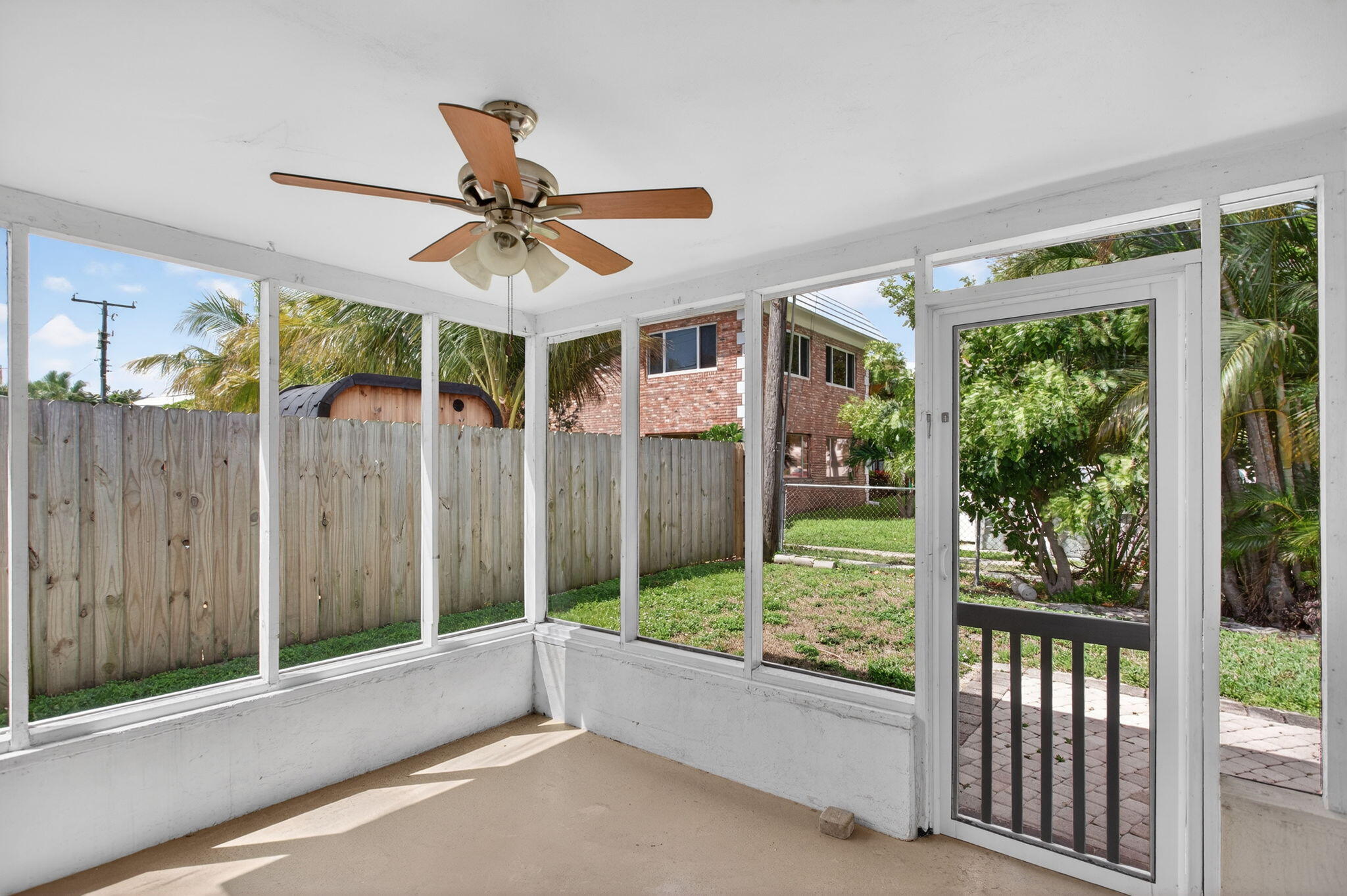 371 SE 1st Avenue
