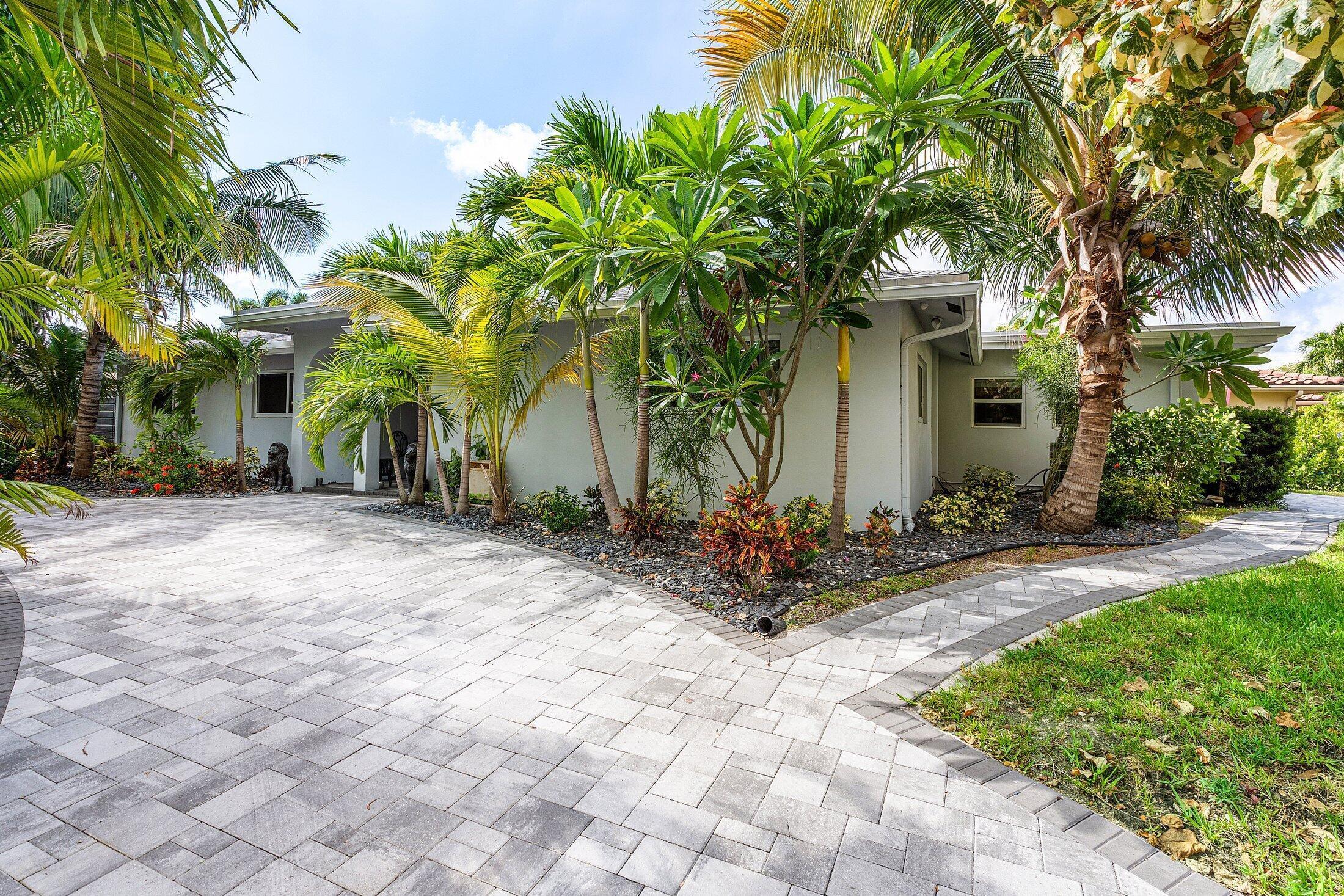 2200 SE 9TH Street