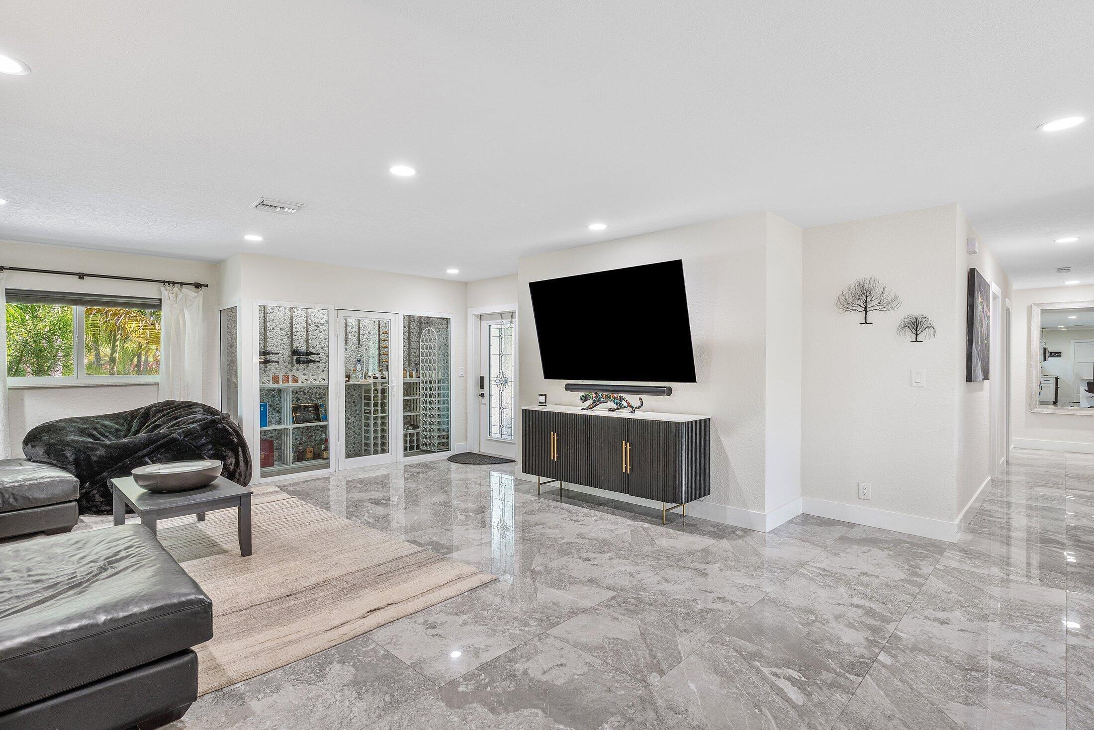 2200 SE 9TH Street