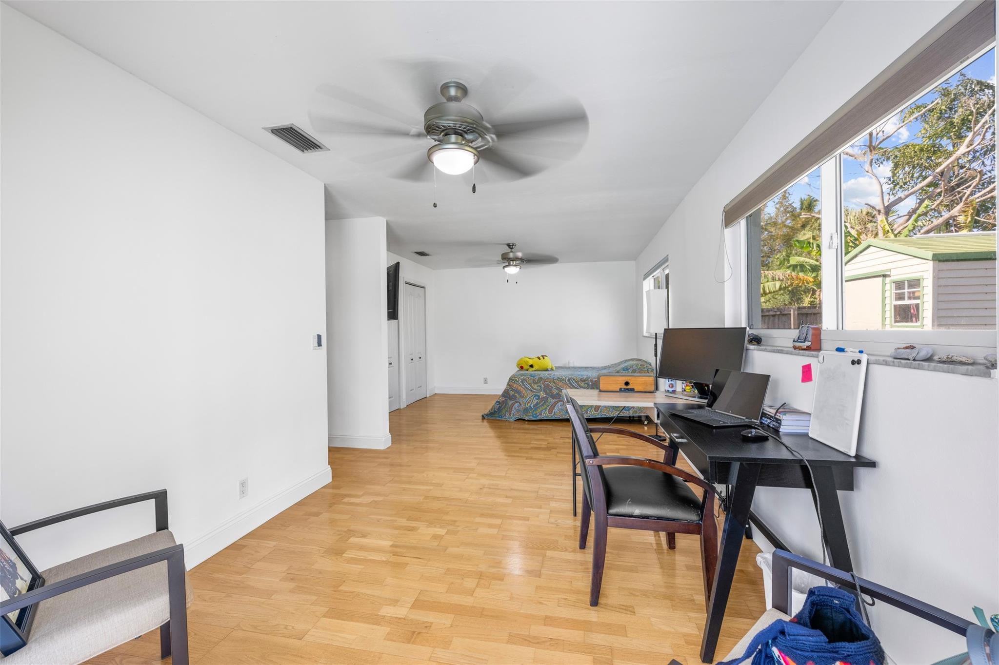 1051 NW 9th St