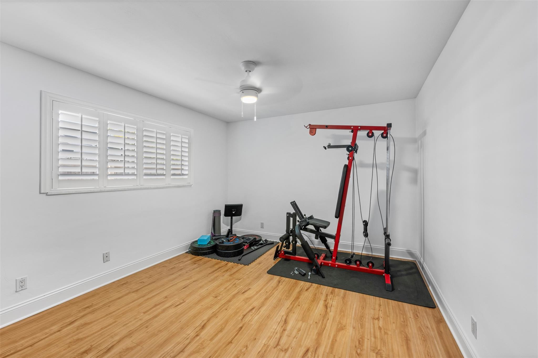 1051 NW 9th St