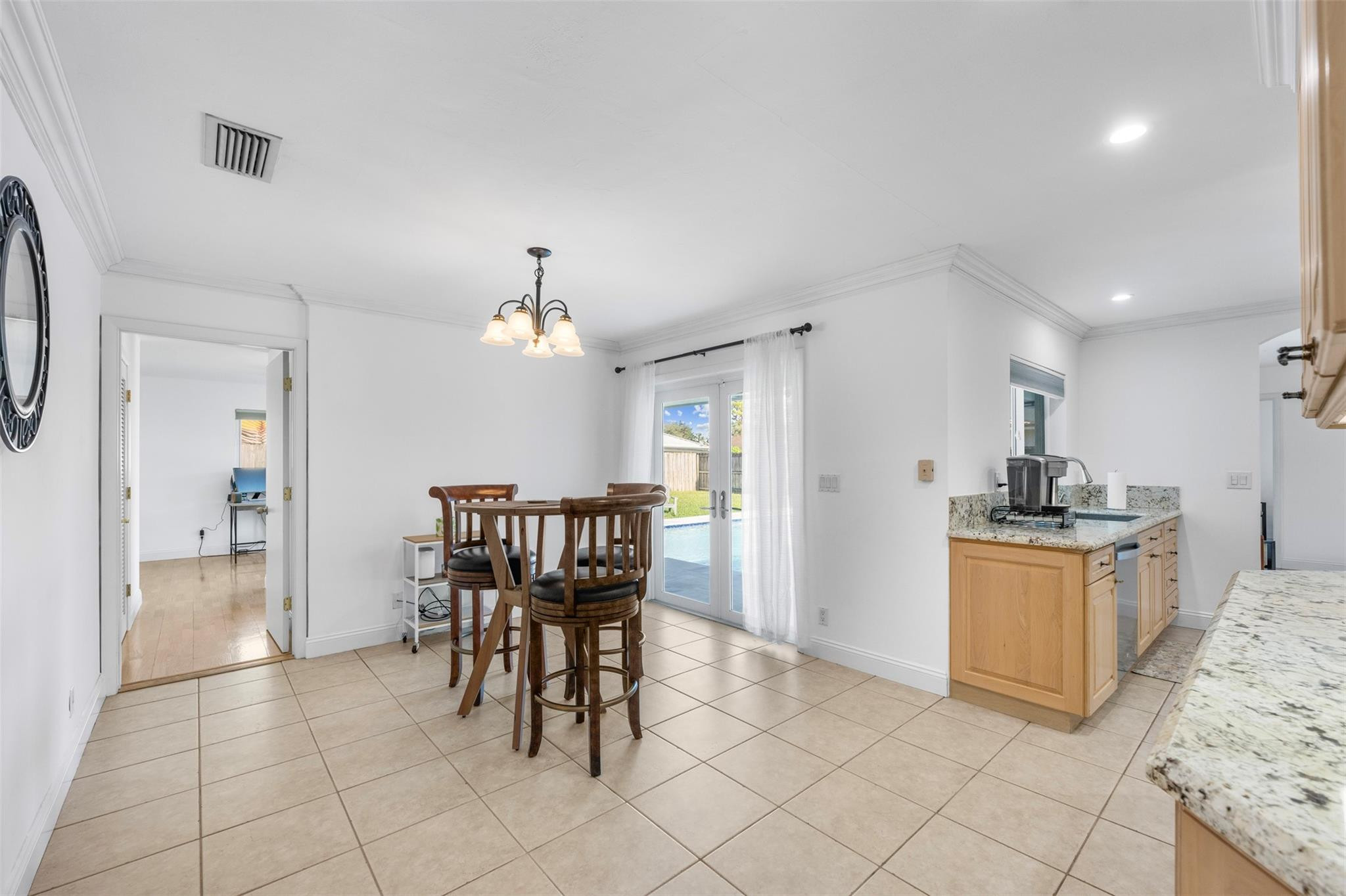 1051 NW 9th St