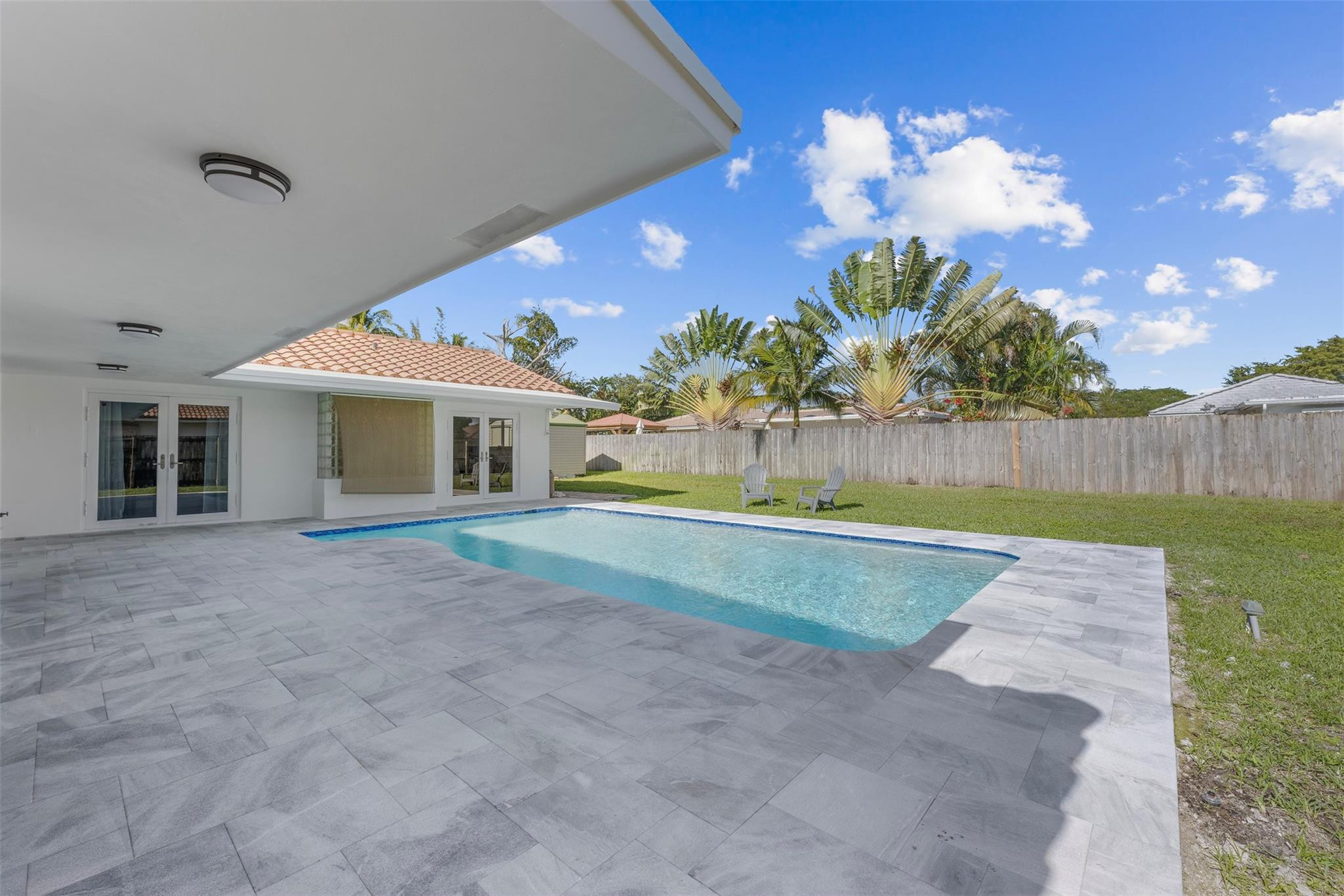 1051 NW 9th St