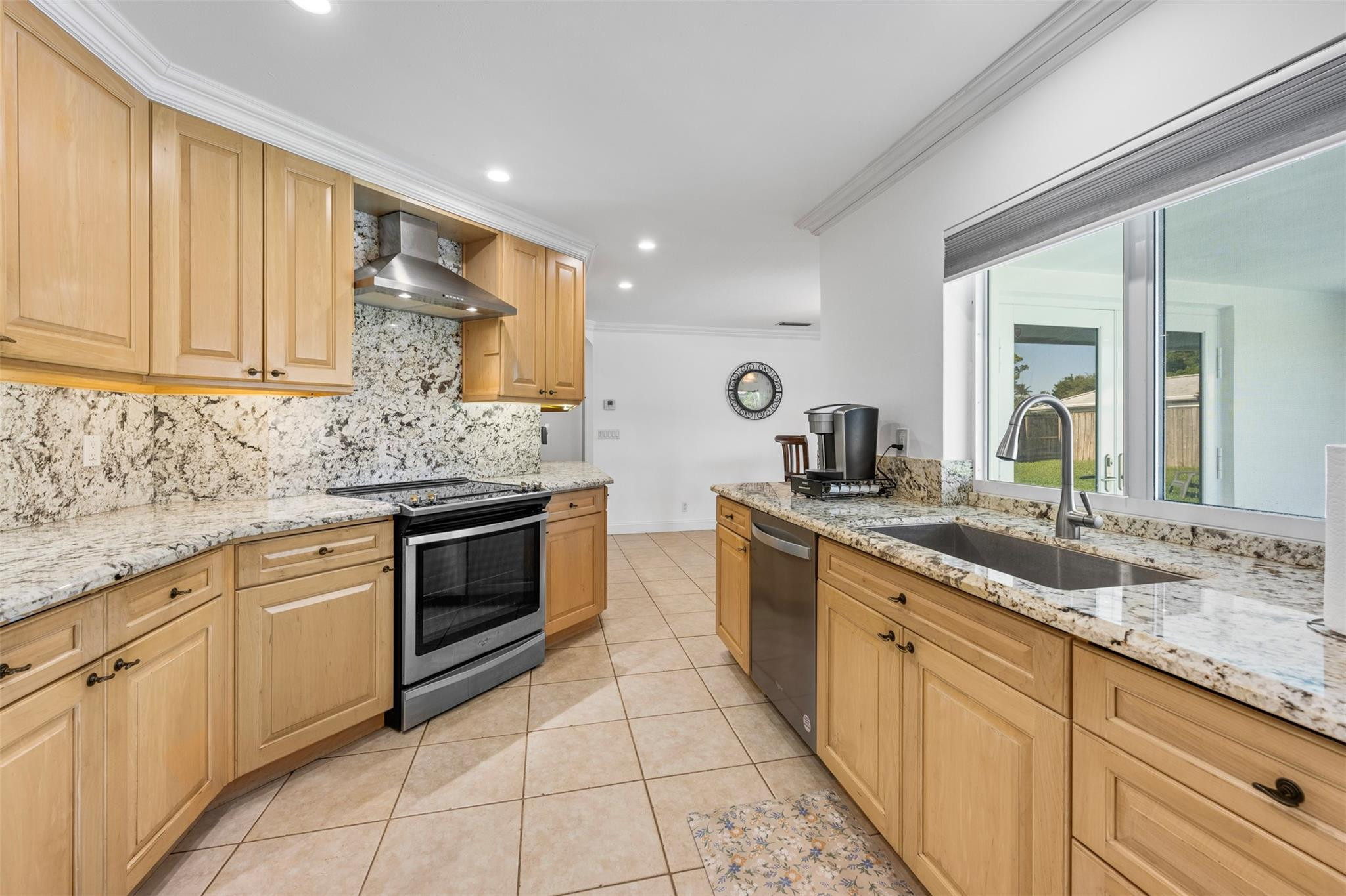 1051 NW 9th St