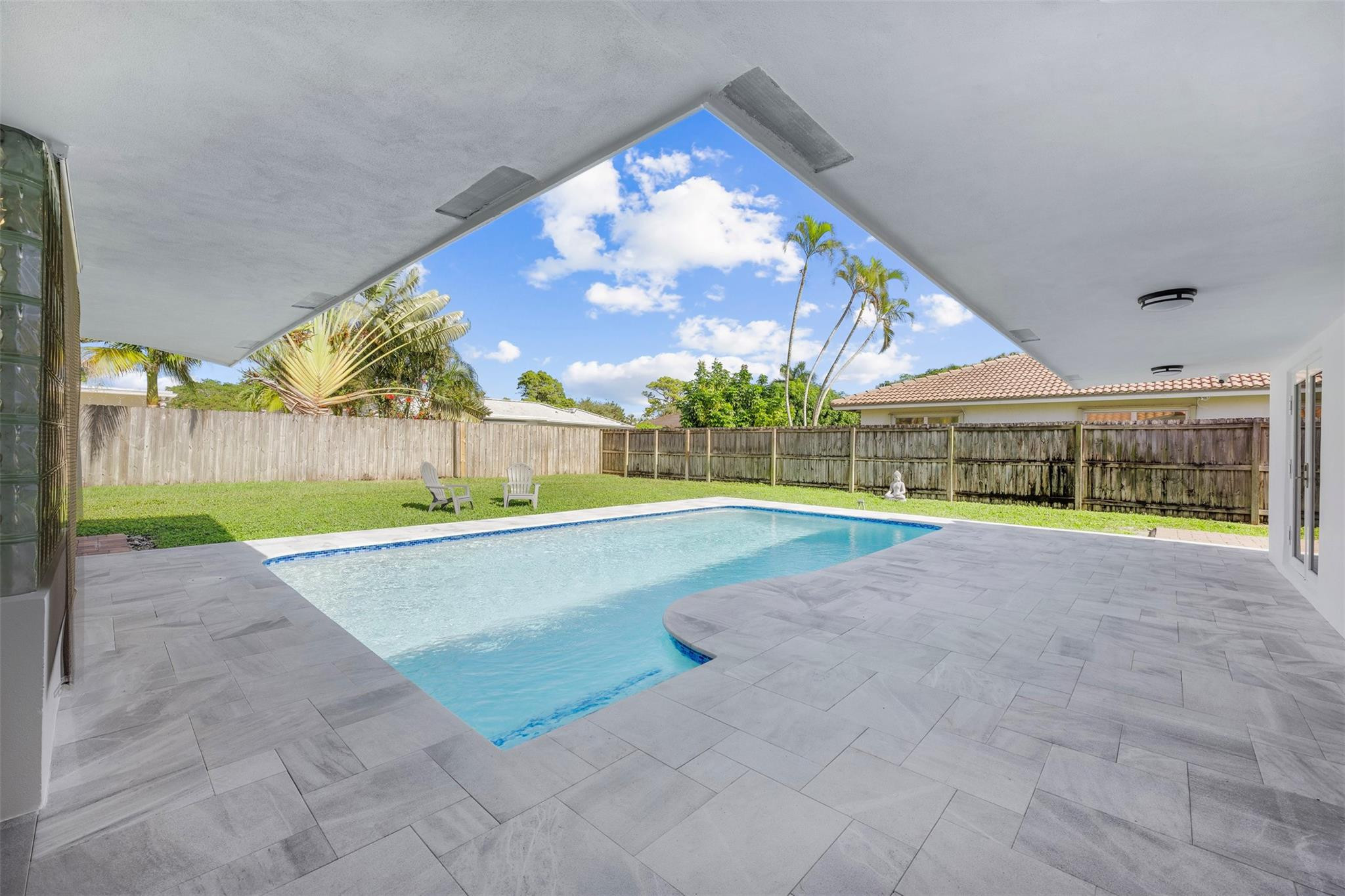 1051 NW 9th St
