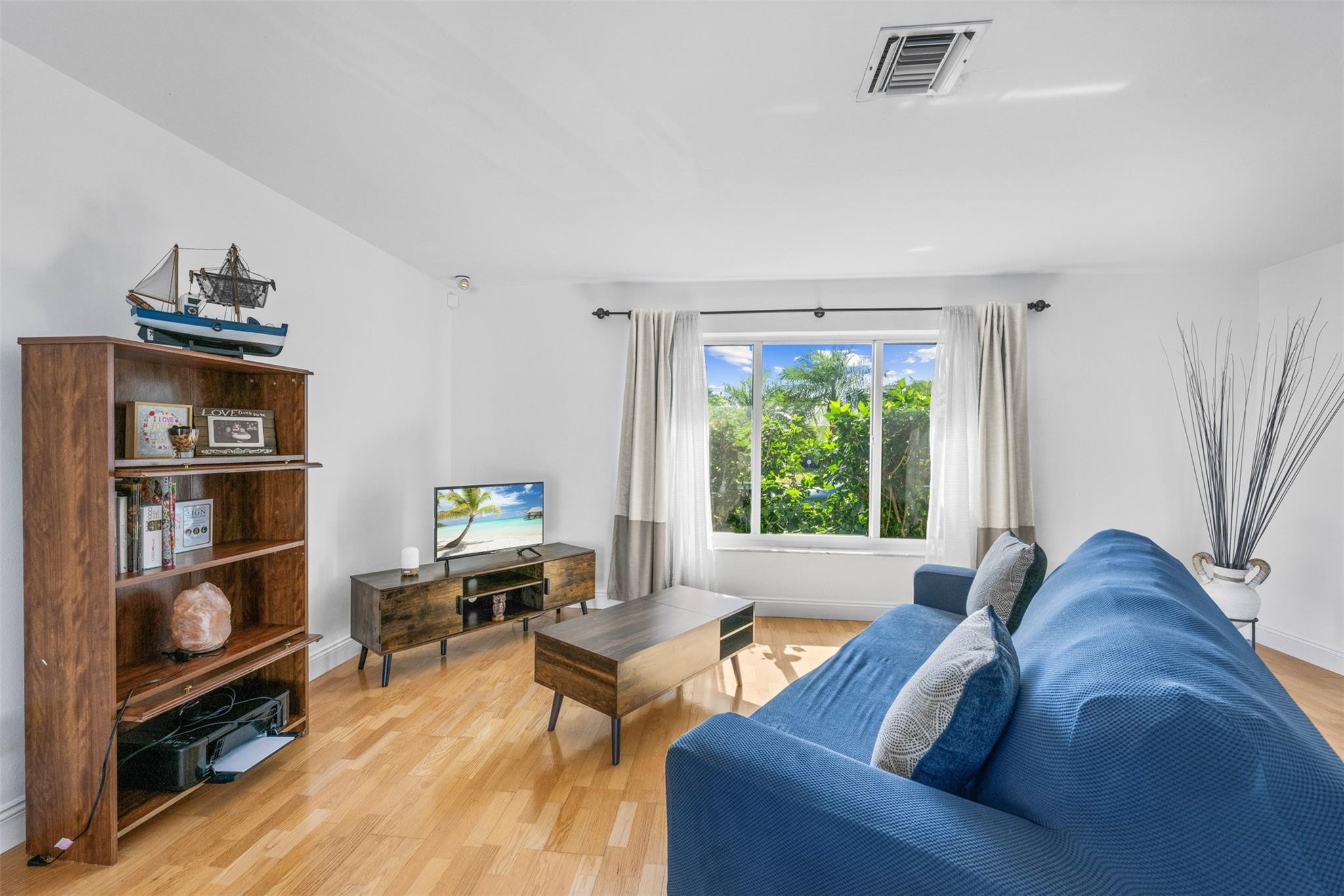 1051 NW 9th St