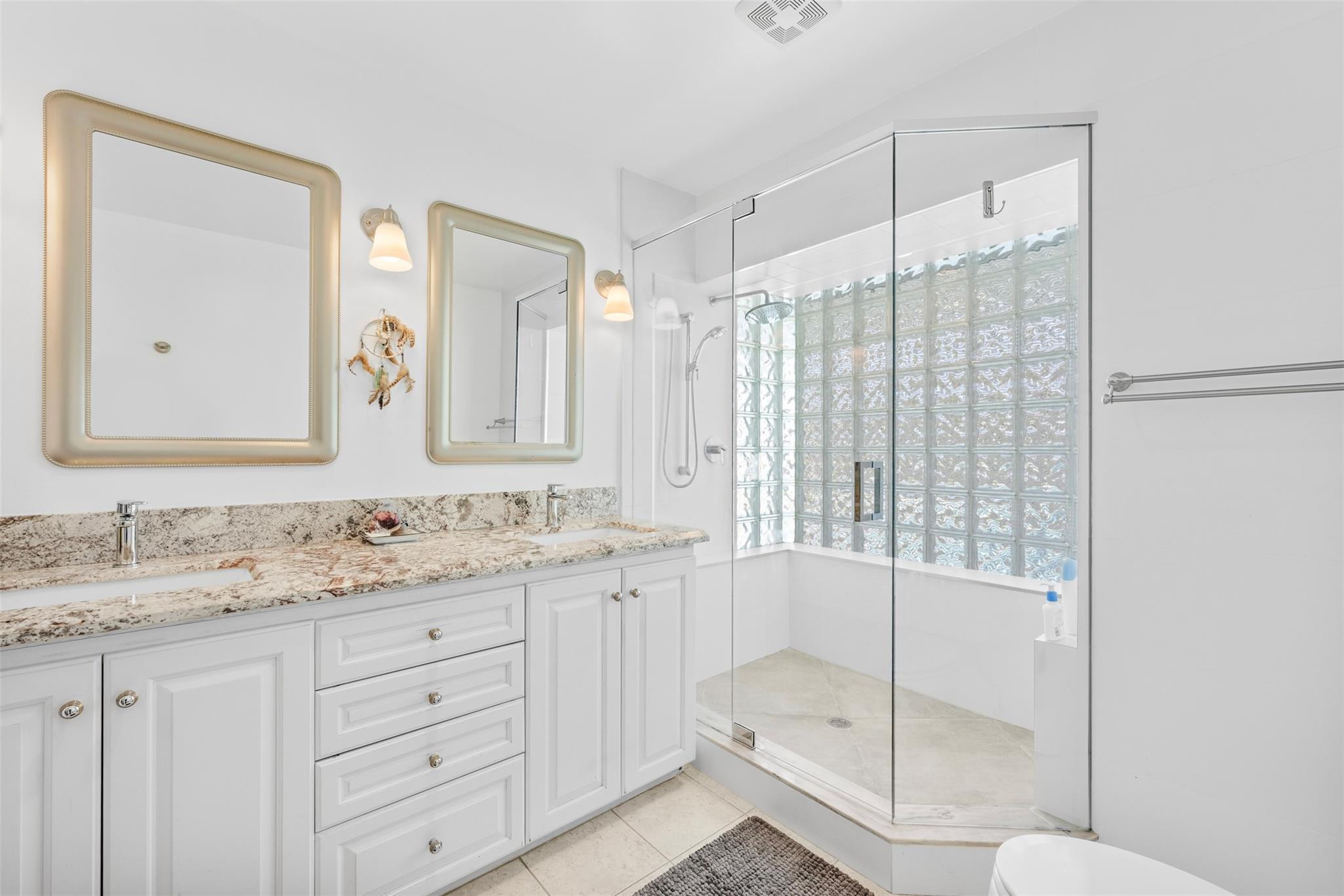 1051 NW 9th St