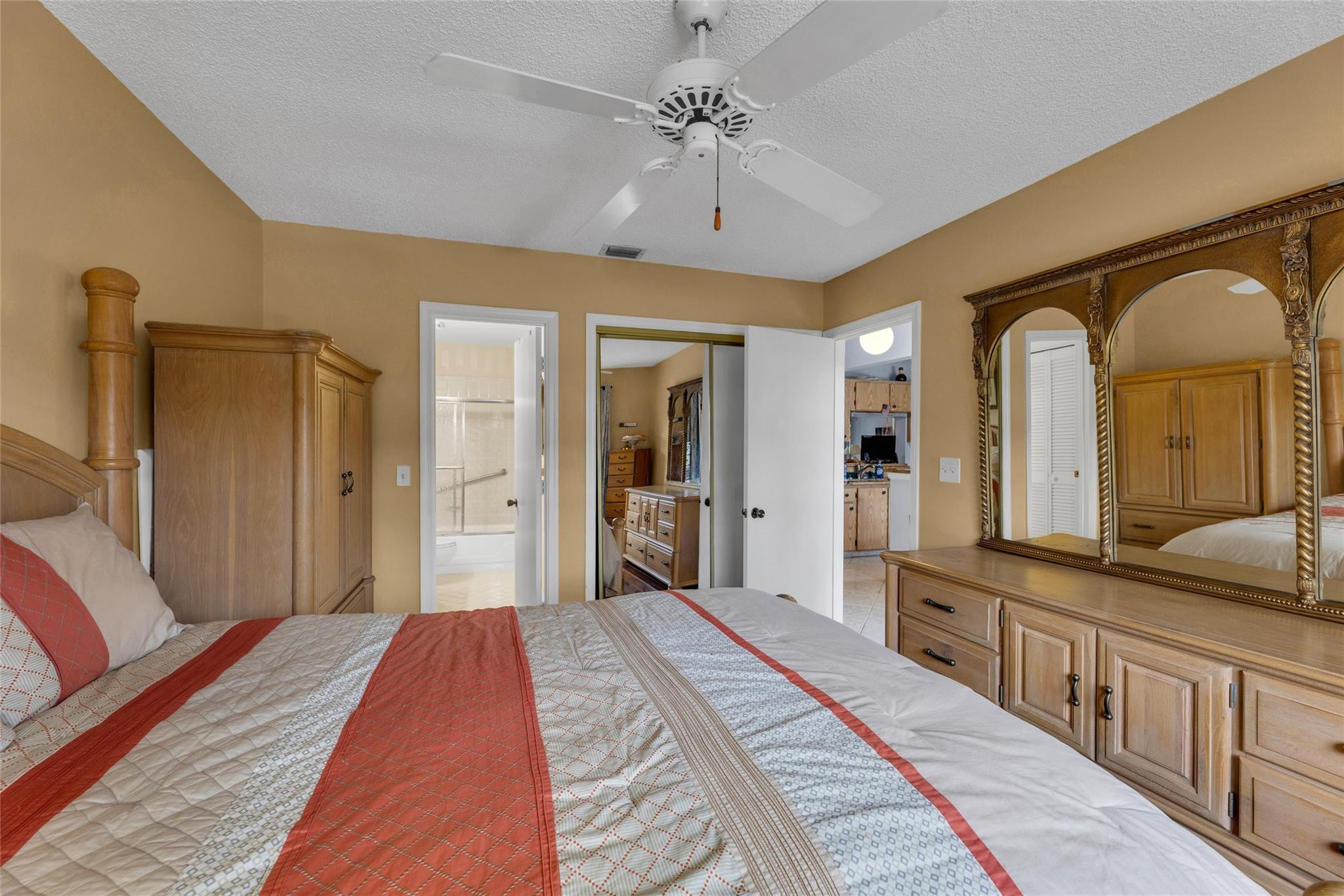 1001 SE 6th Ave #215C