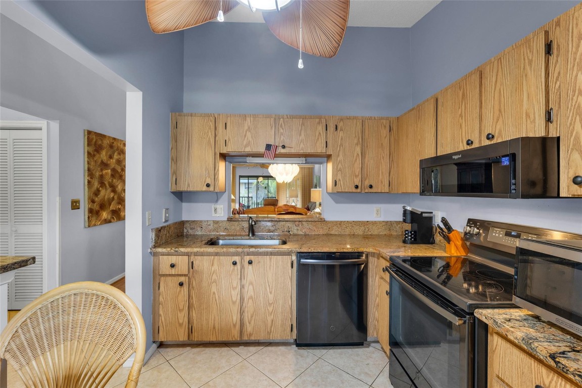 1001 SE 6th Ave 215C