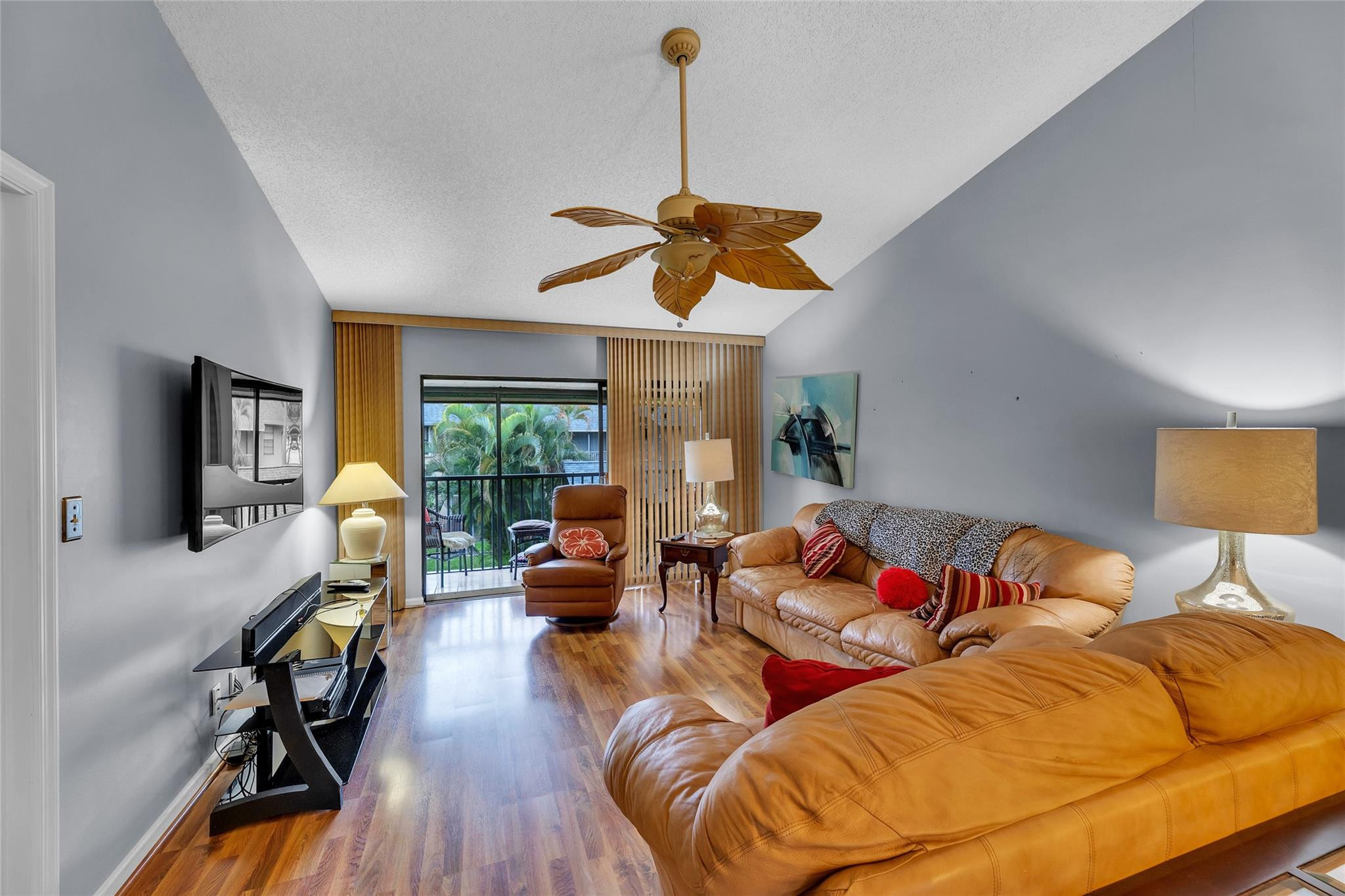 1001 SE 6th Ave #215C