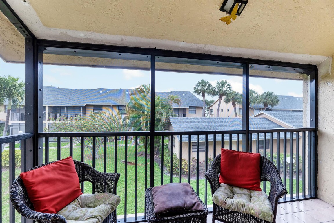 1001 SE 6th Ave 215C