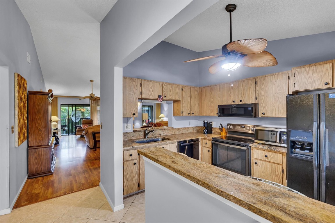 1001 SE 6th Ave 215C