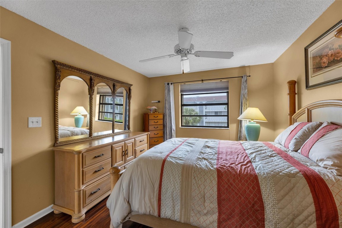 1001 SE 6th Ave 215C