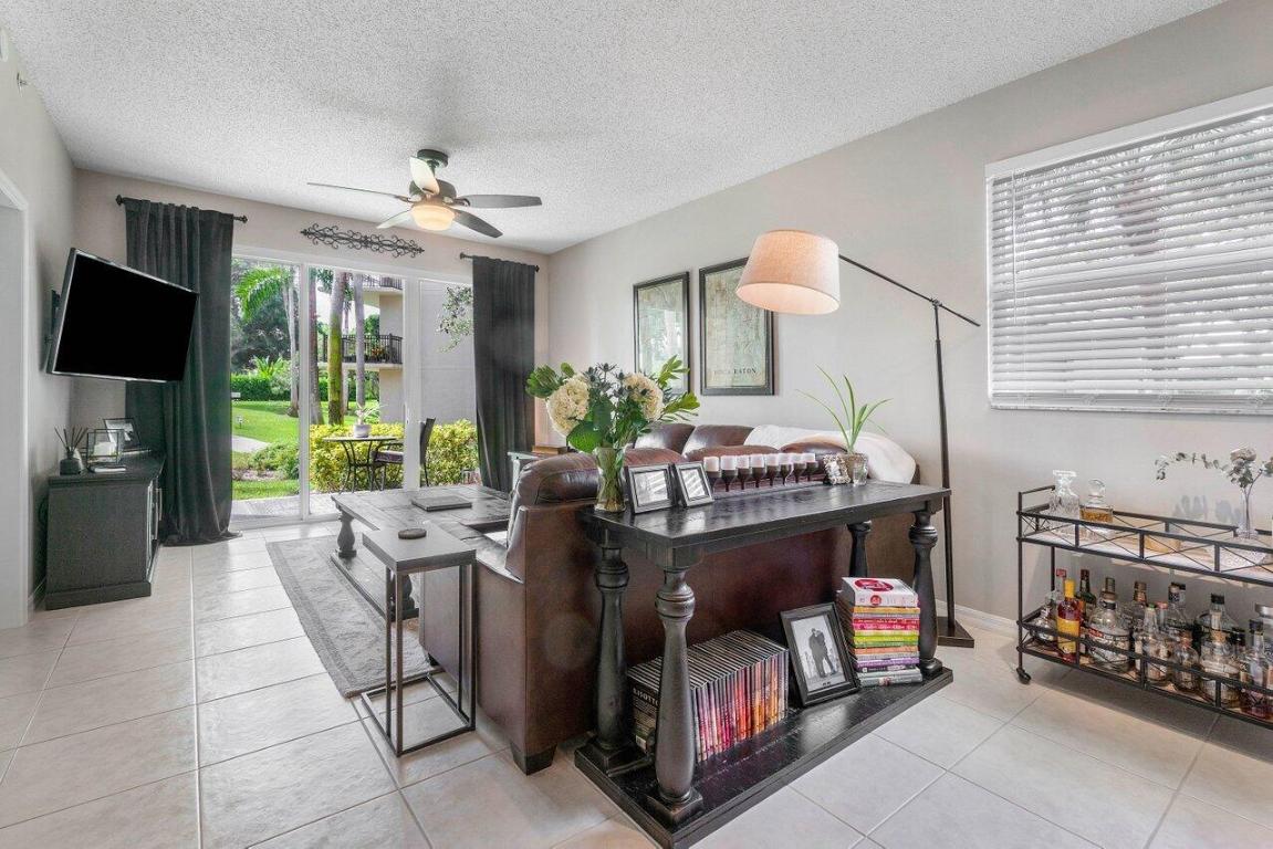 26 Royal Palm Way Unit: 106