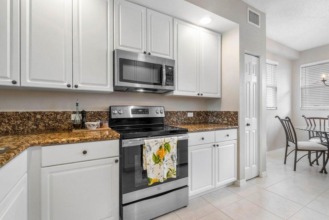 26 Royal Palm Way Unit: 106