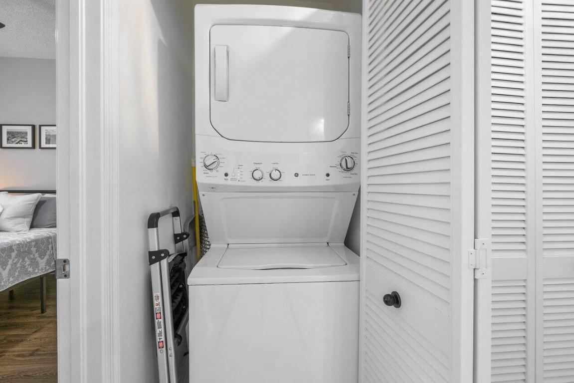 26 Royal Palm Way Unit: 106