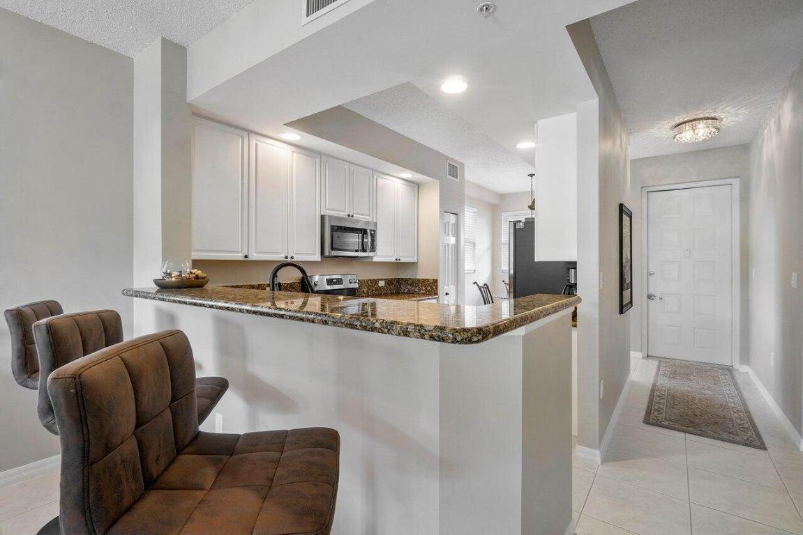 26 Royal Palm Way Unit: 106