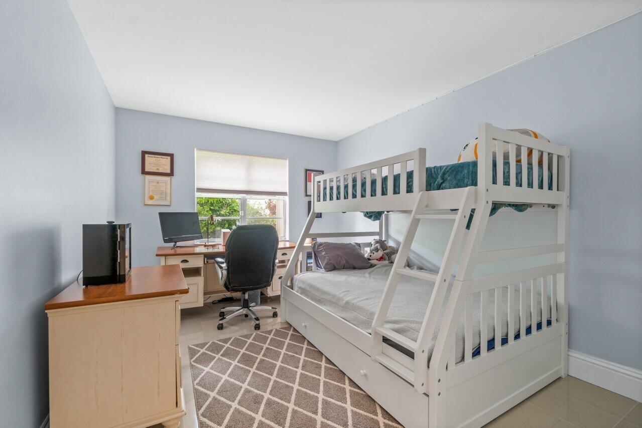 1962 NE 6th Street Unit: 5a