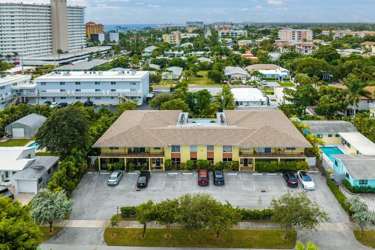 1962 NE 6th St #5a