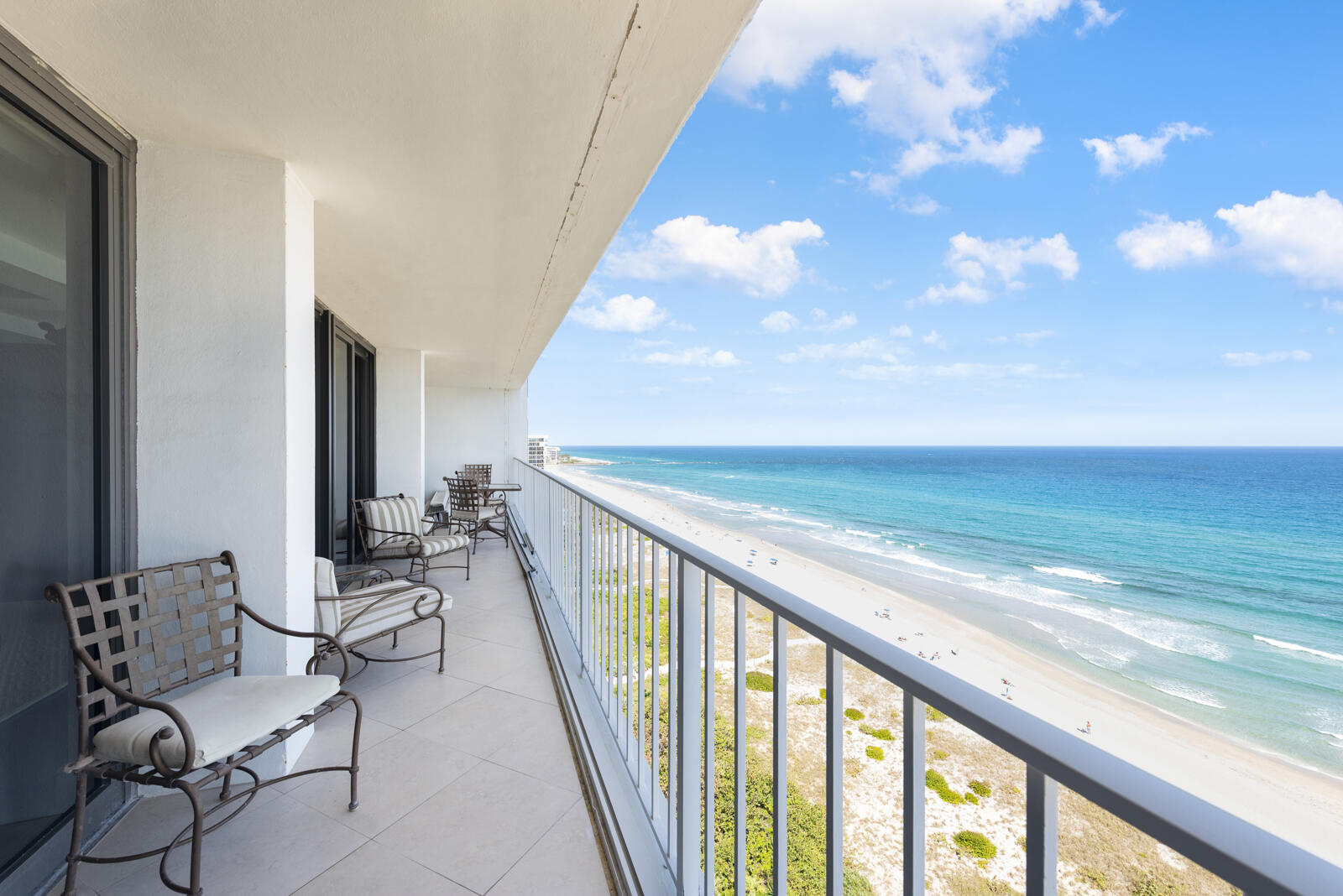 2600 S Ocean Blvd #17c