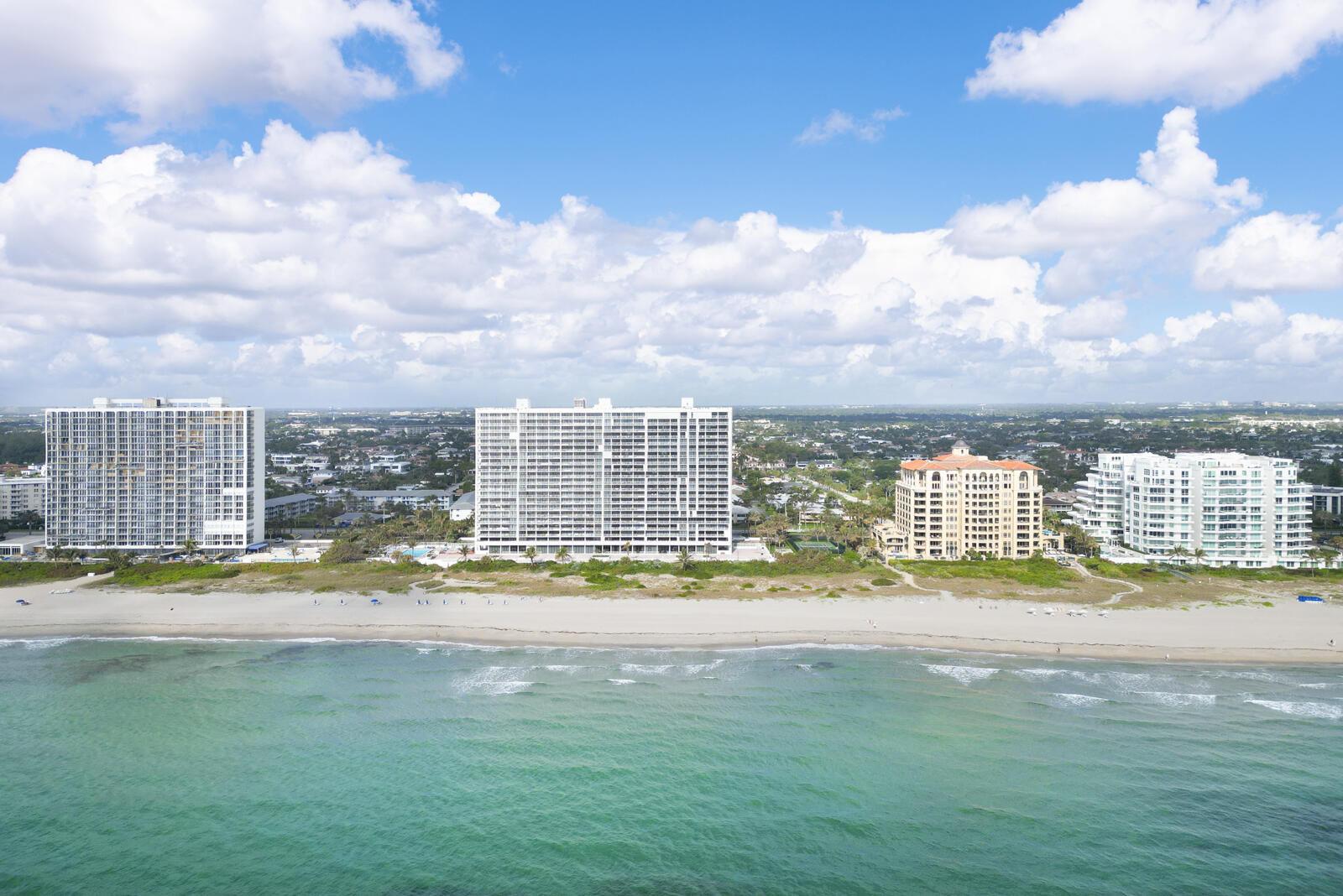 2600 S Ocean Blvd #17c
