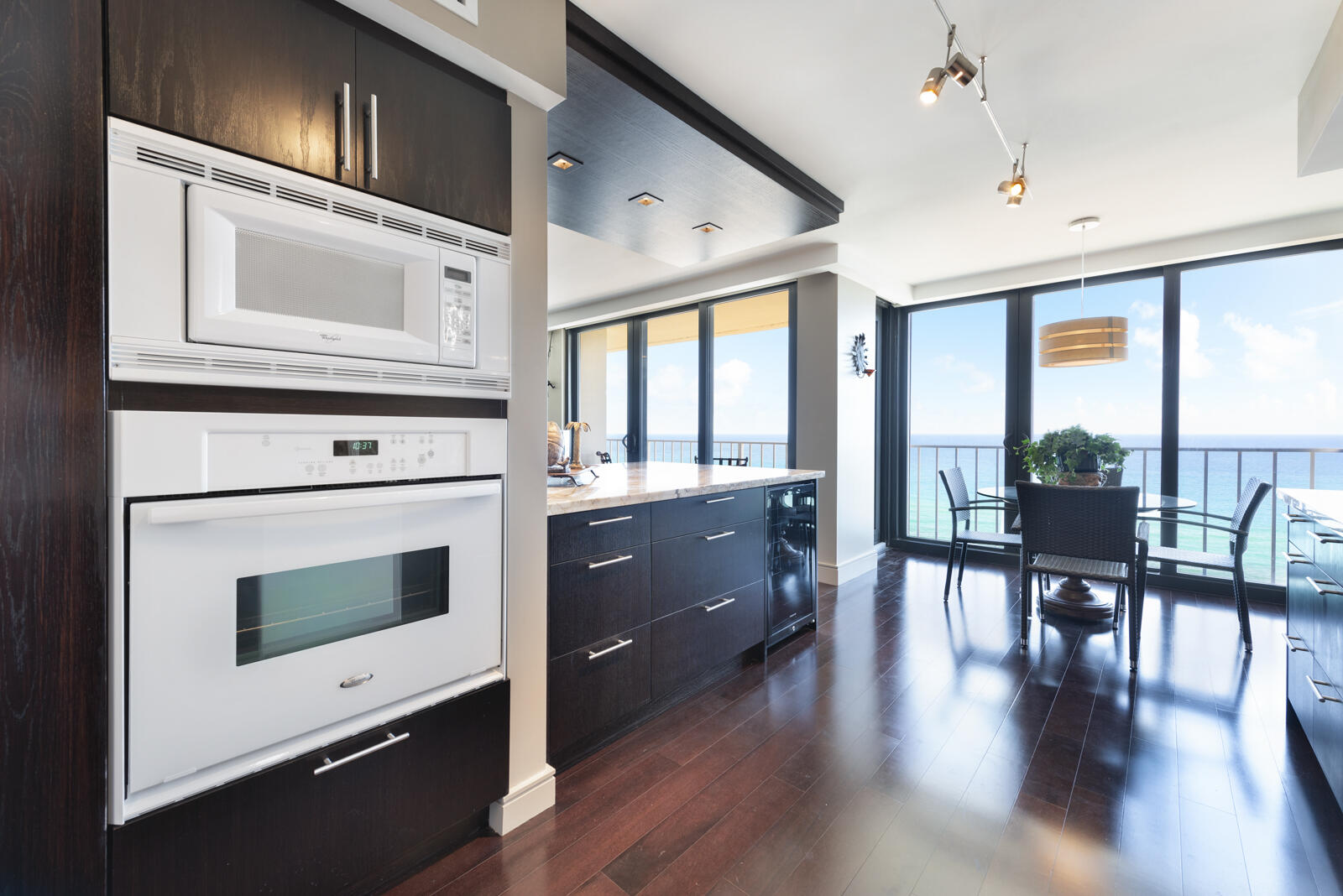 2600 S Ocean Blvd #17c