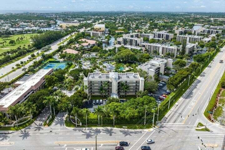 26 Royal Palm Wy #205