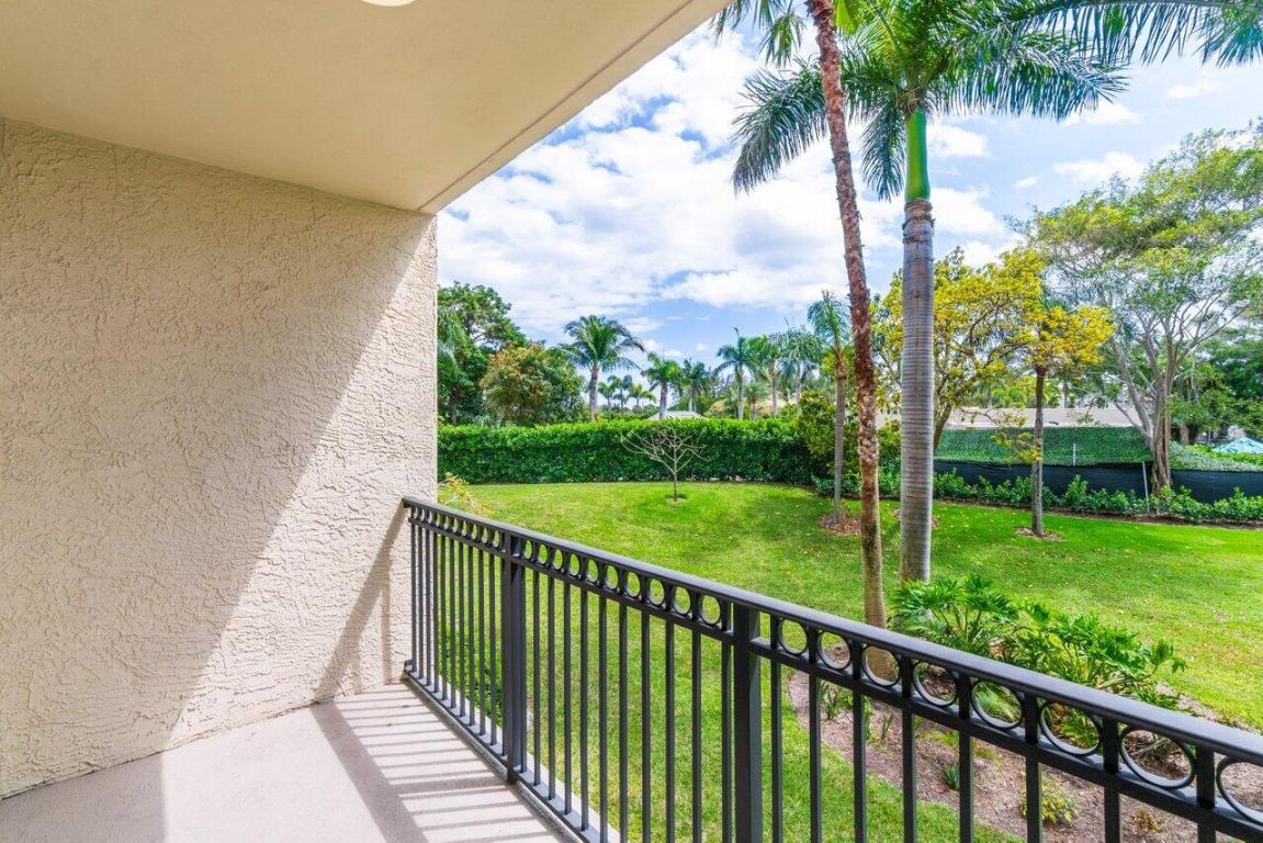 26 Royal Palm Way 205