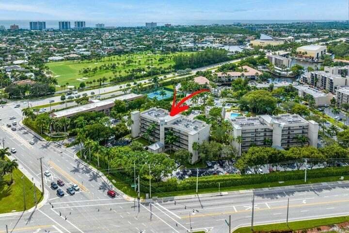 26 Royal Palm Way 205