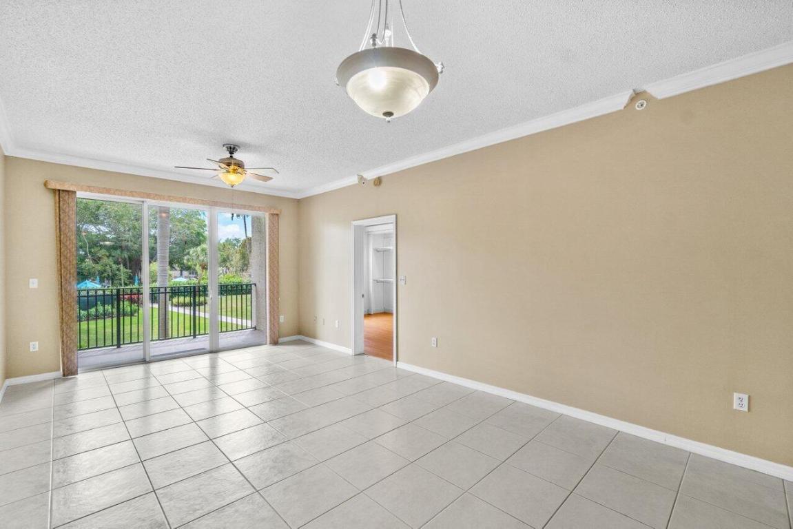 26 Royal Palm Way 205