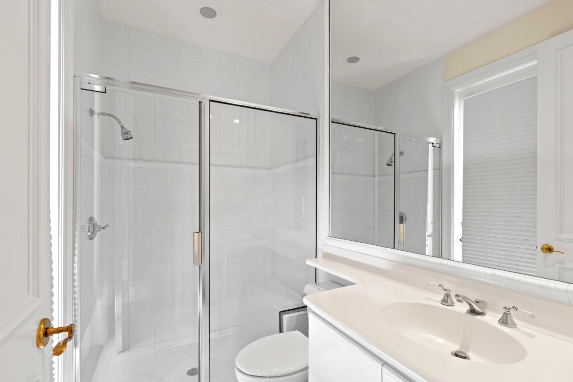 2338 W Maya Palm Drive