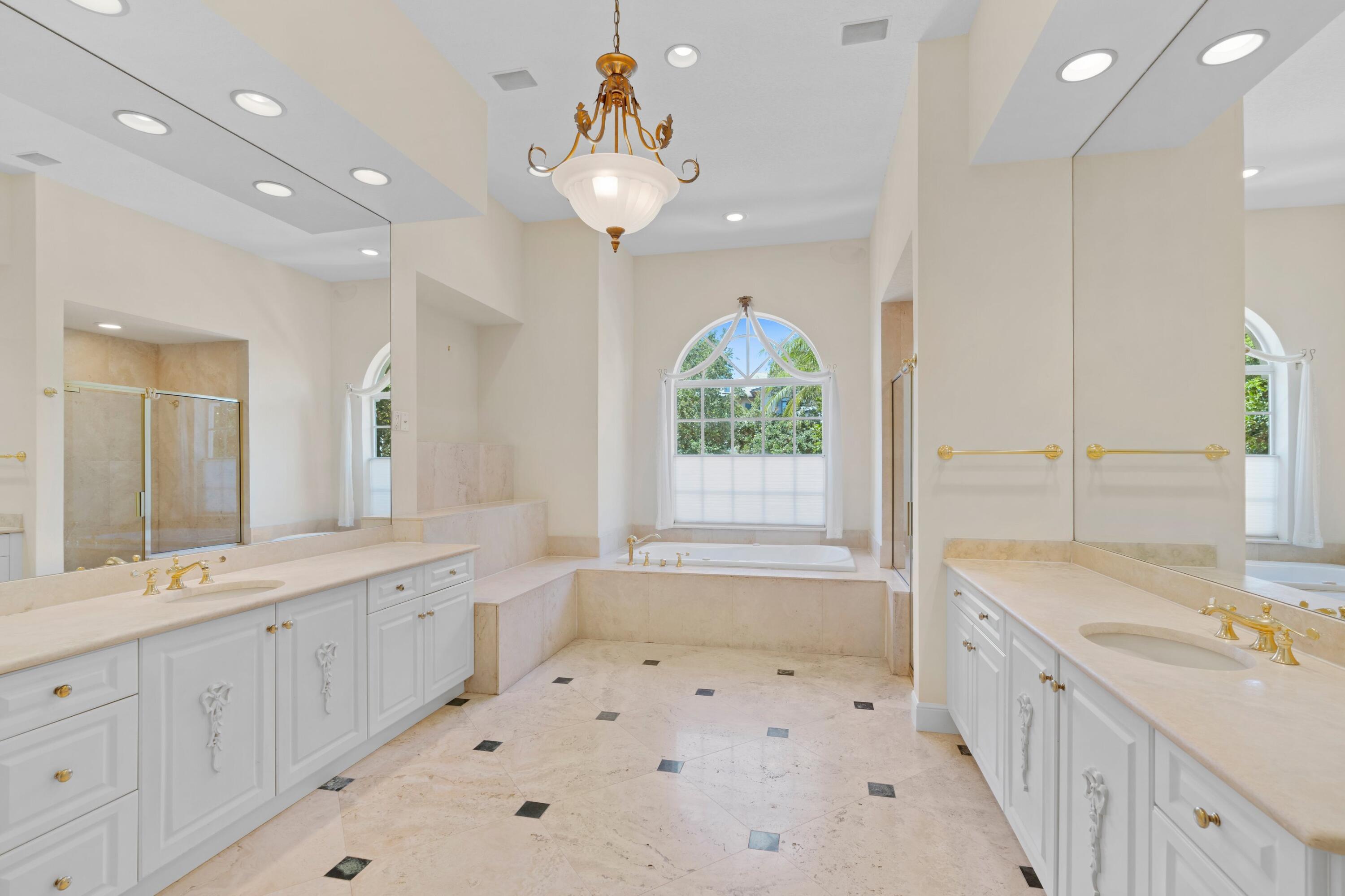 2338 W Maya Palm Drive