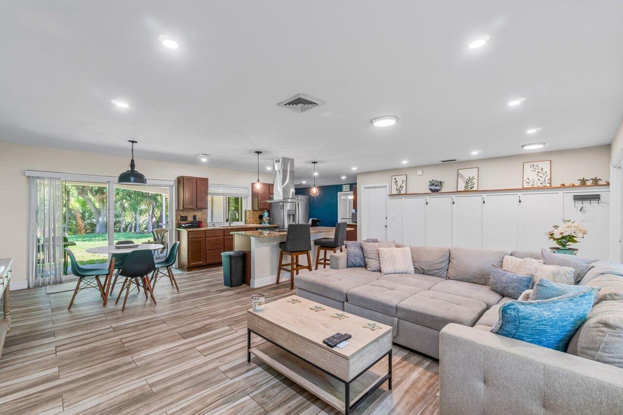 1101 NW 6th Ave