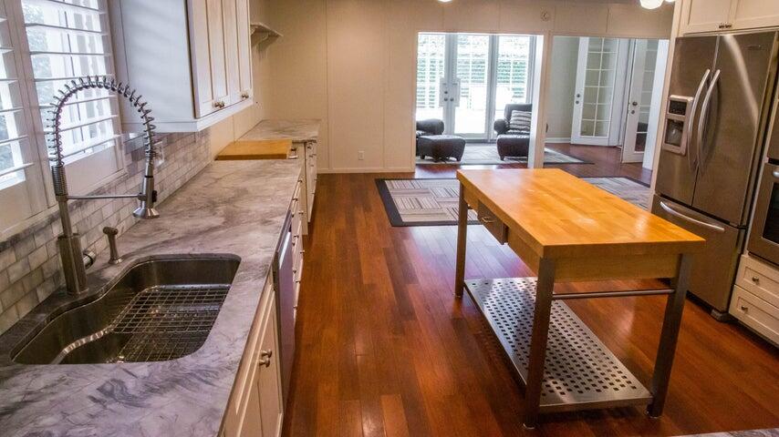 2121 Areca Palm Road