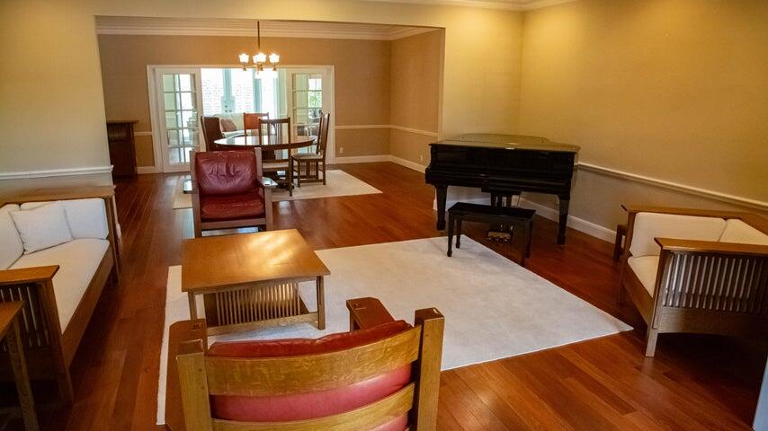 2121 Areca Palm Road