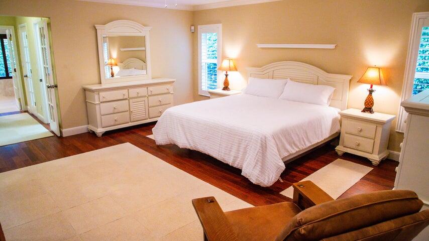 2121 Areca Palm Road