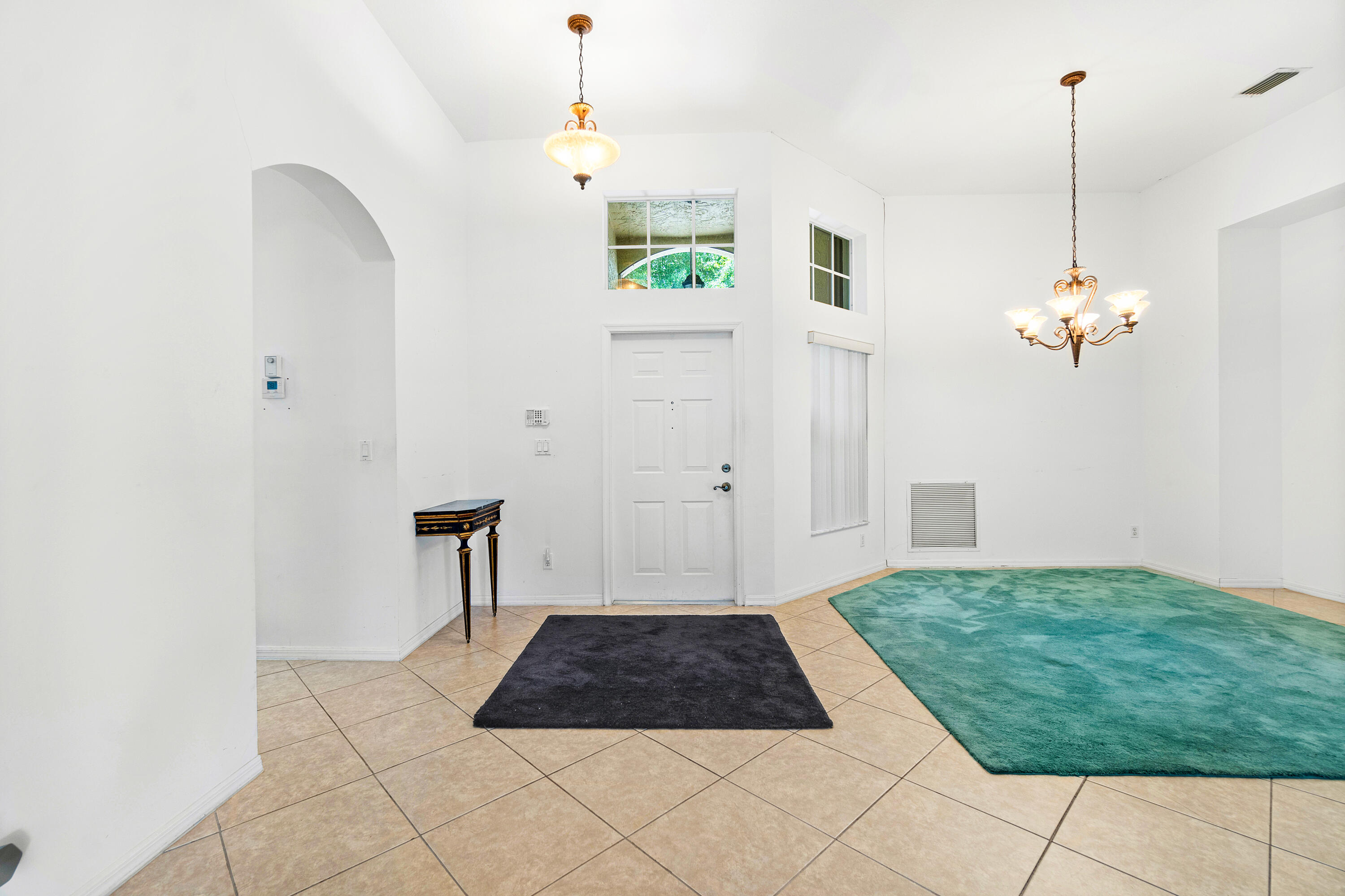 8232 Grand Messina Cir