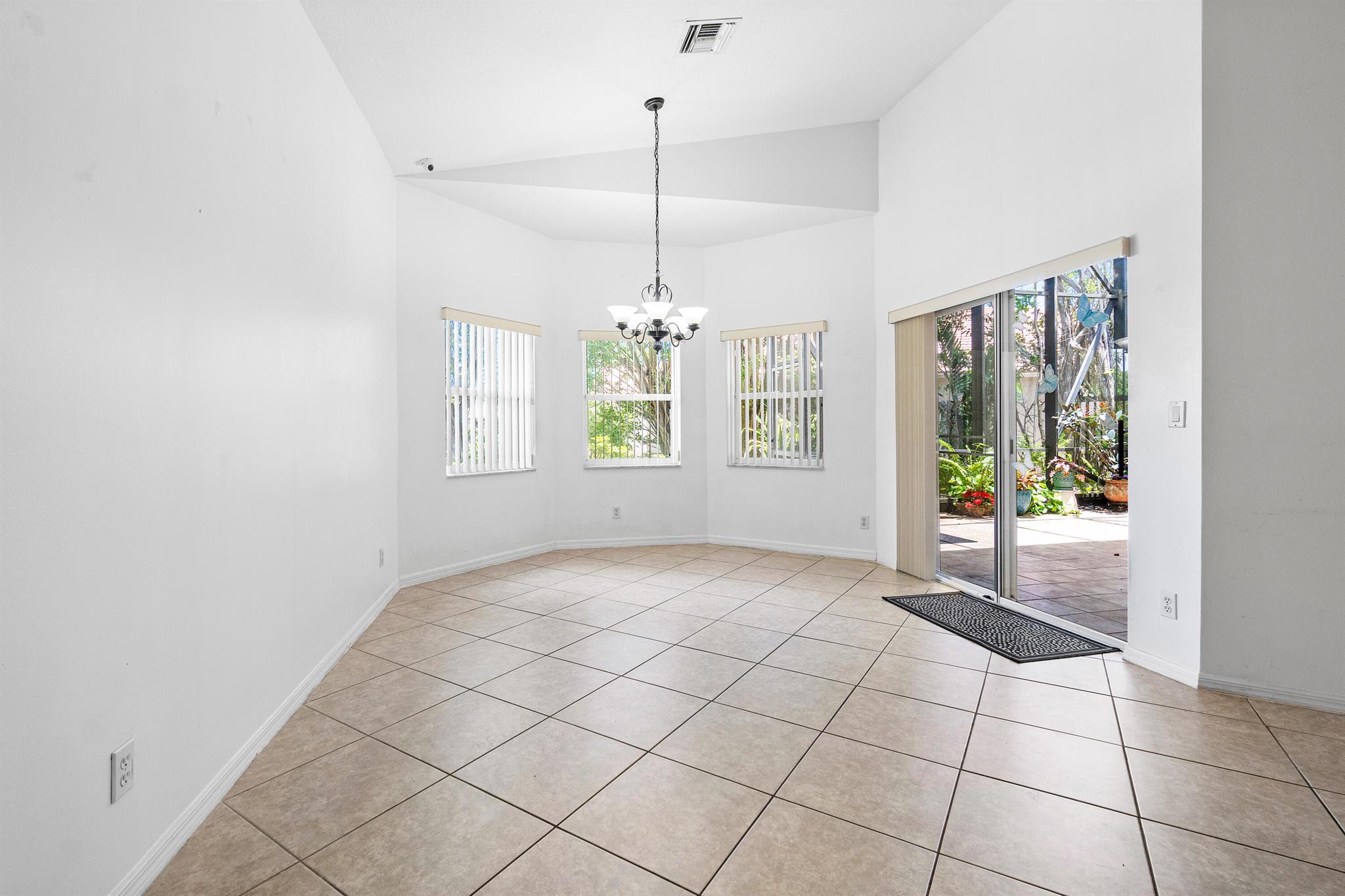 8232 Grand Messina Circle