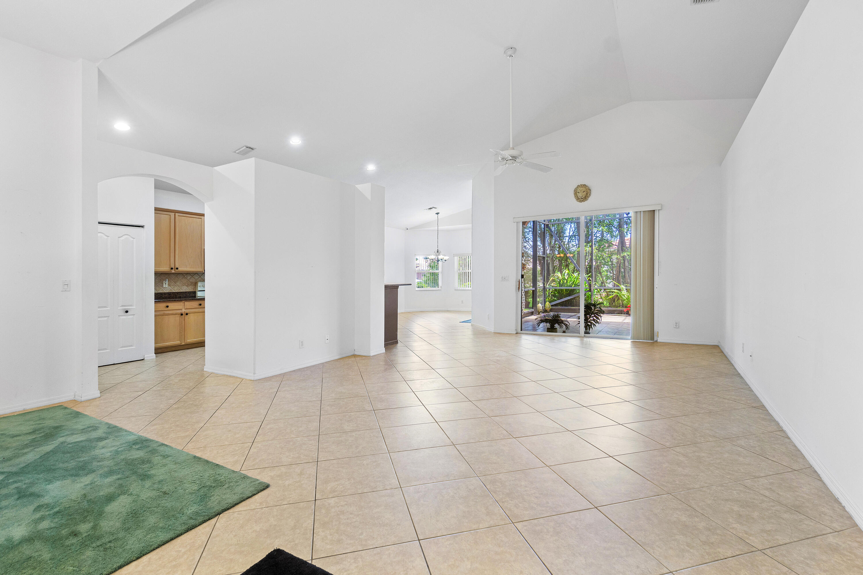 8232 Grand Messina Cir