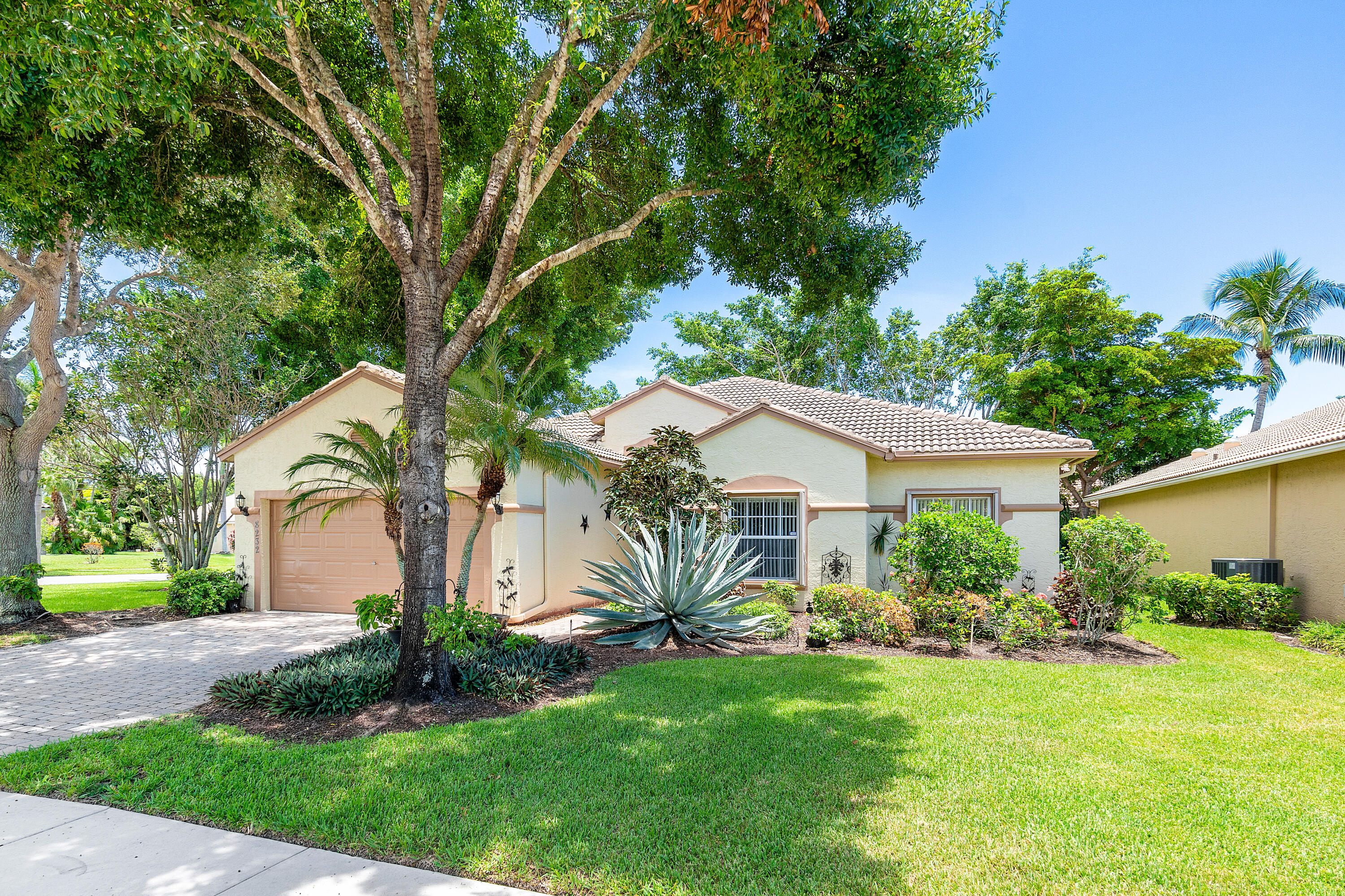 8232 Grand Messina Cir