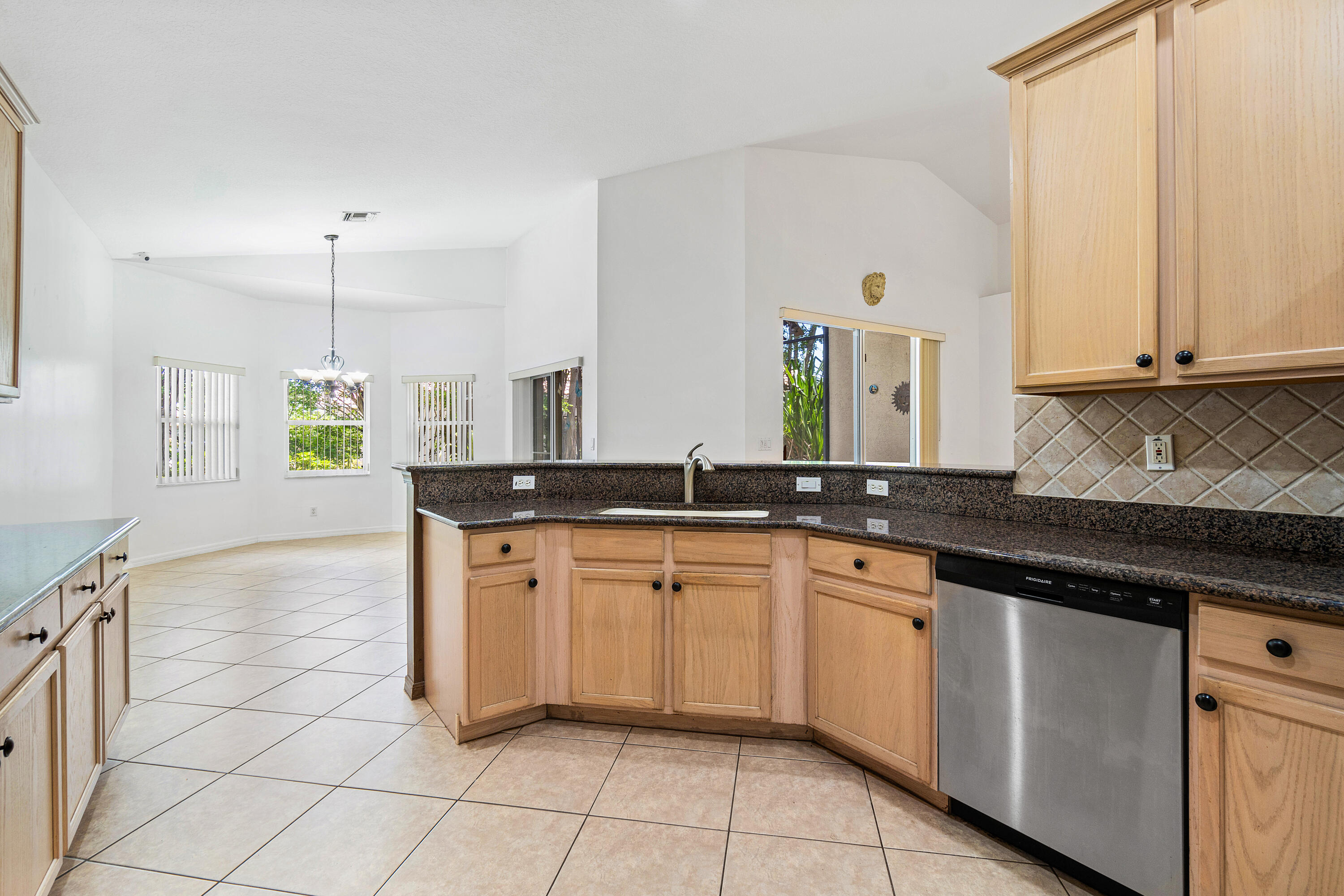8232 Grand Messina Cir