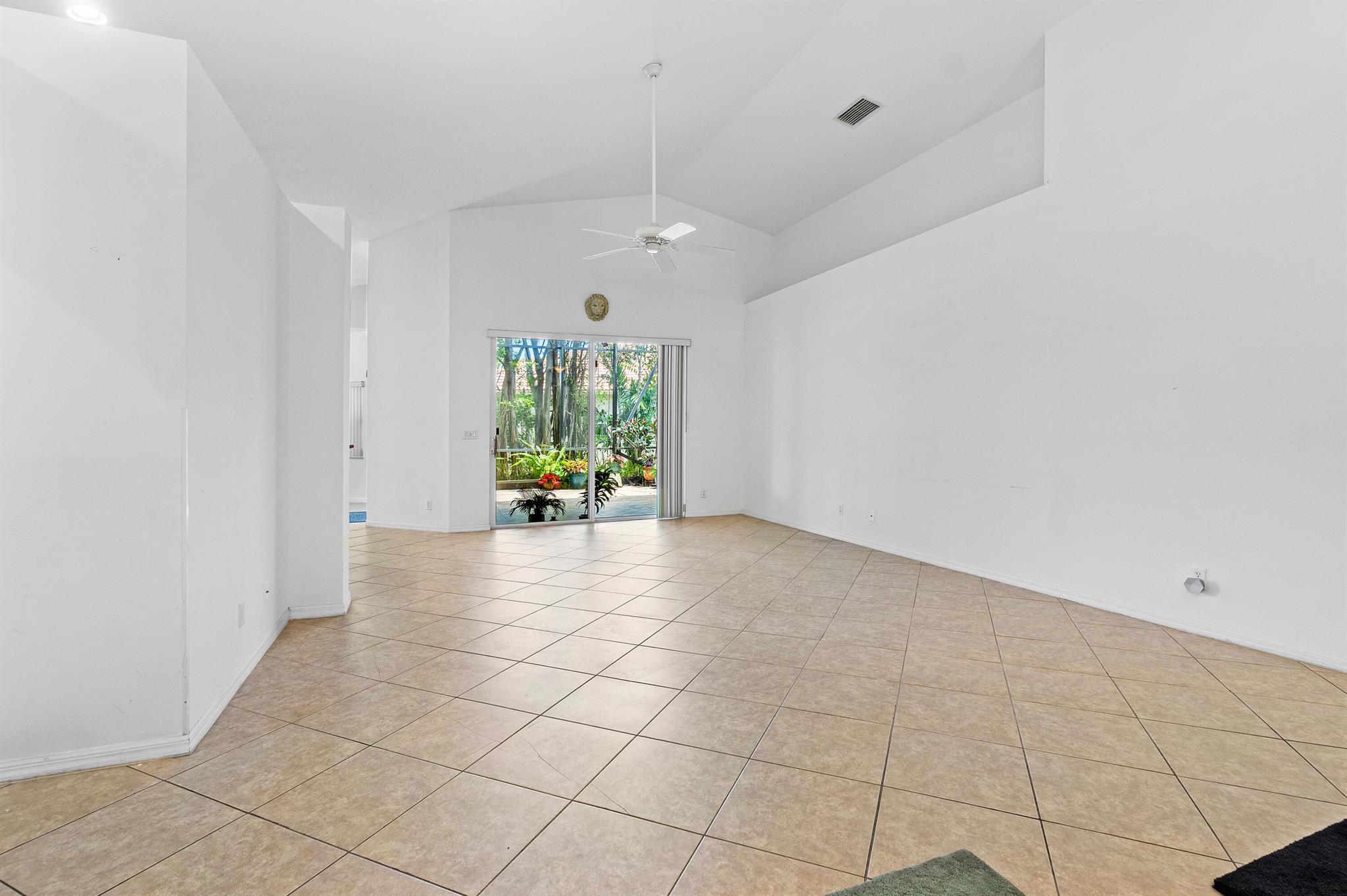 8232 Grand Messina Circle