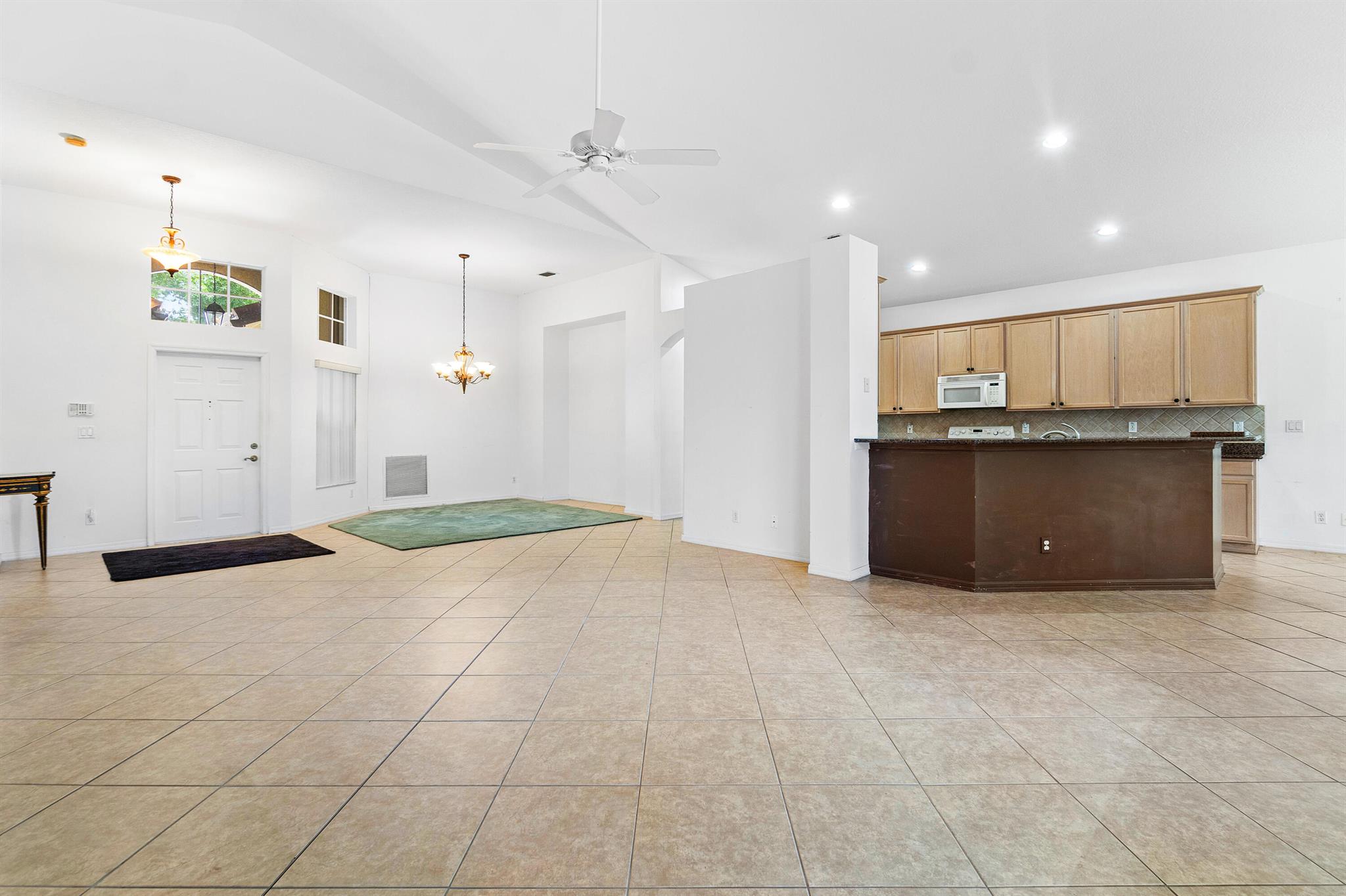 8232 Grand Messina Circle