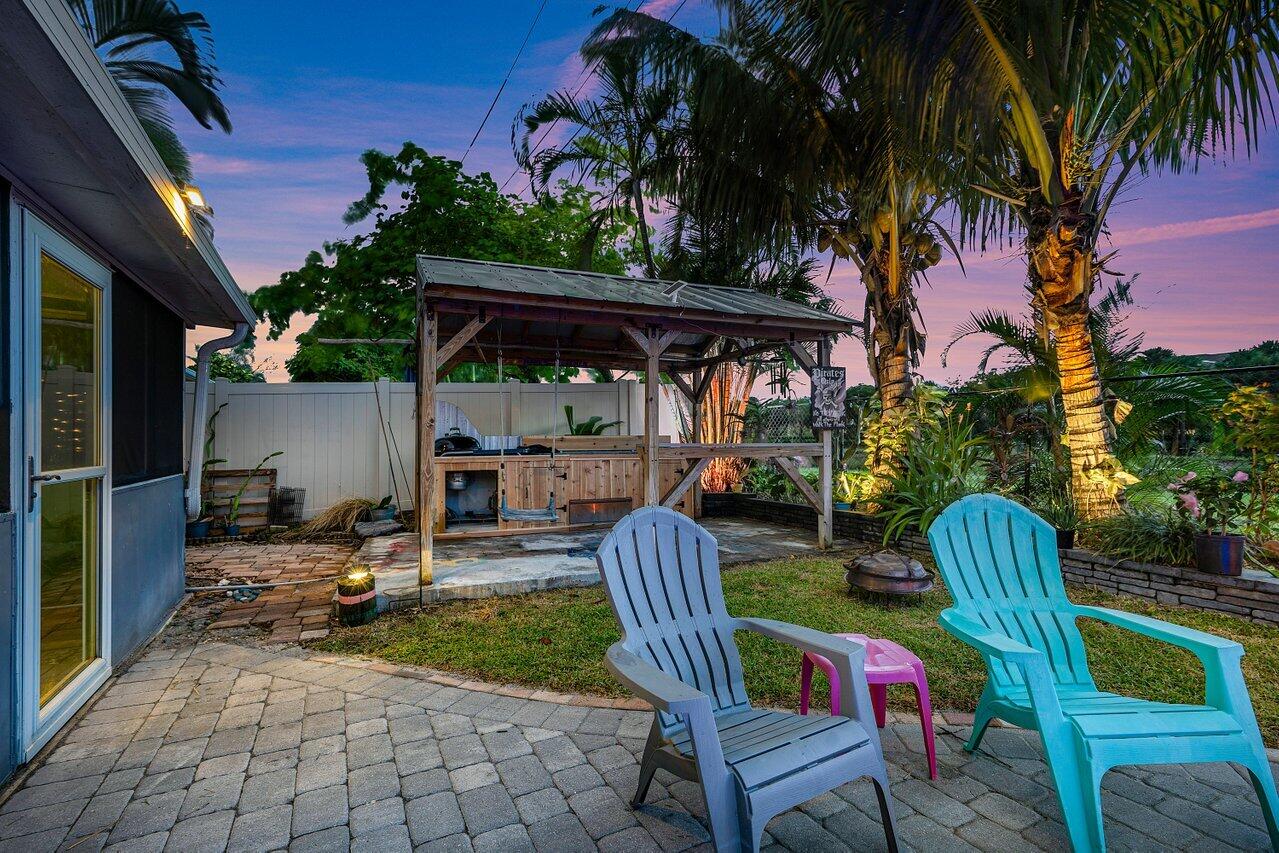 603 NW 11th St