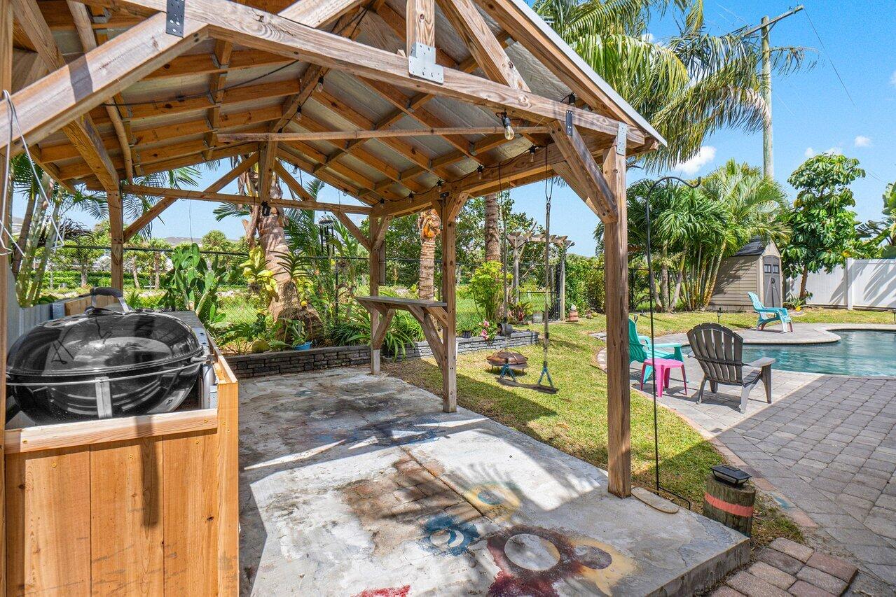 603 NW 11th St