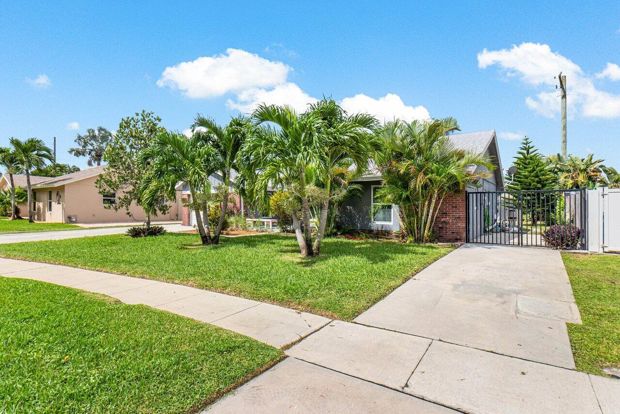 603 NW 11th St