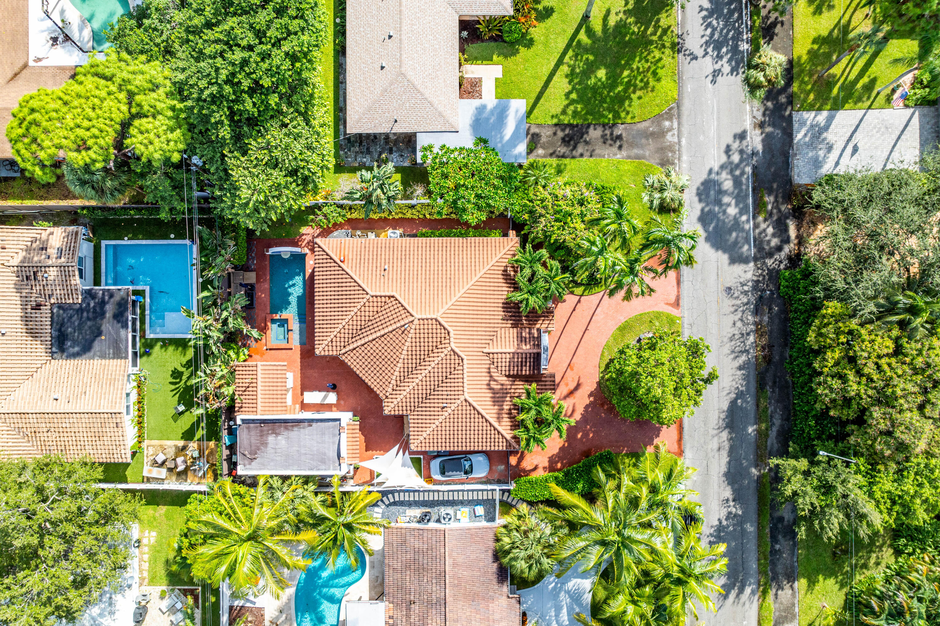 729 NW 7th St