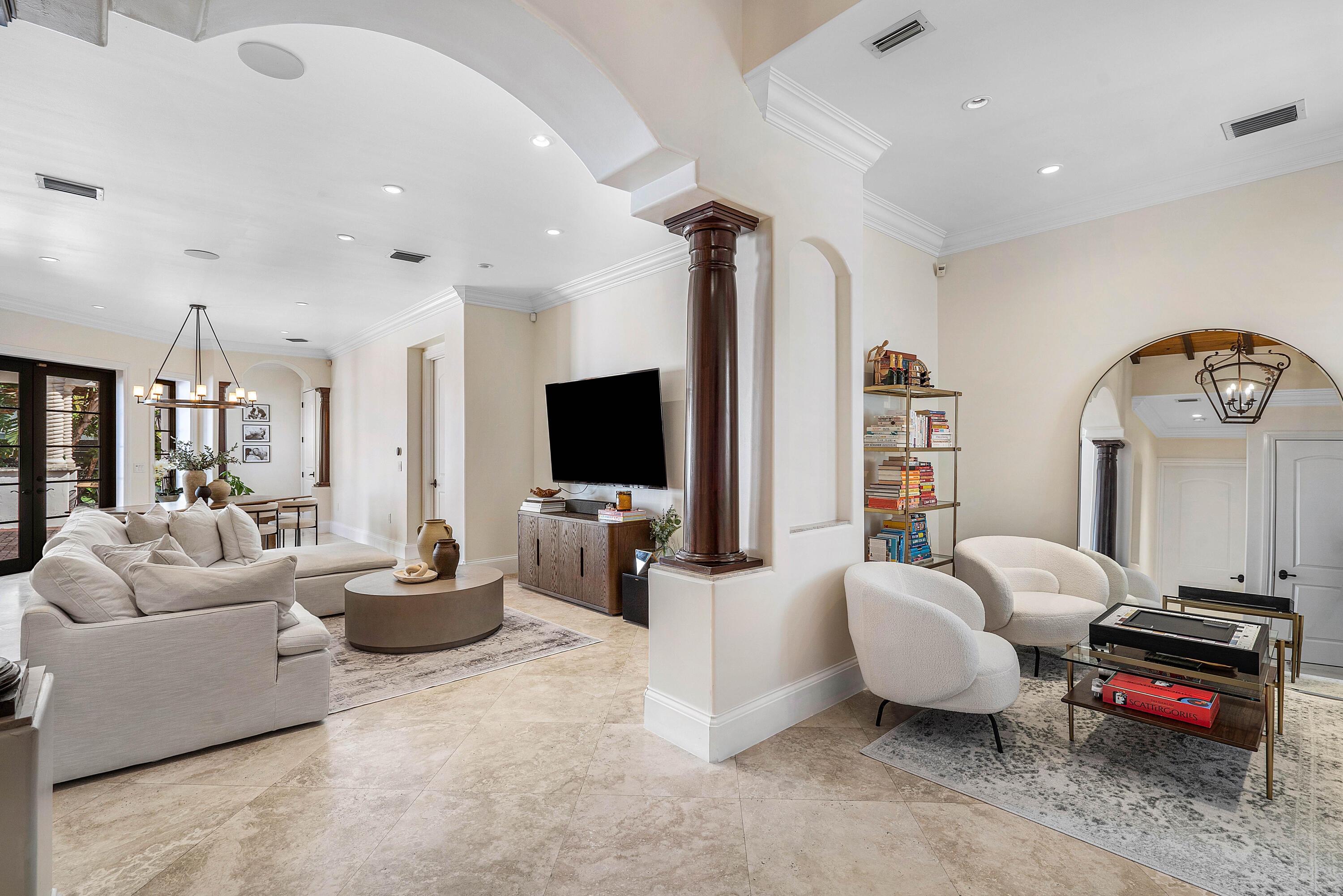 729 NW 7th St
